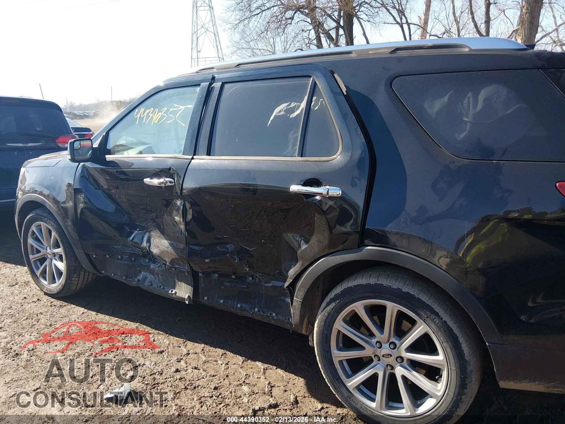FORD EXPLORER 2017 - 1FM5K7F88HGC33581