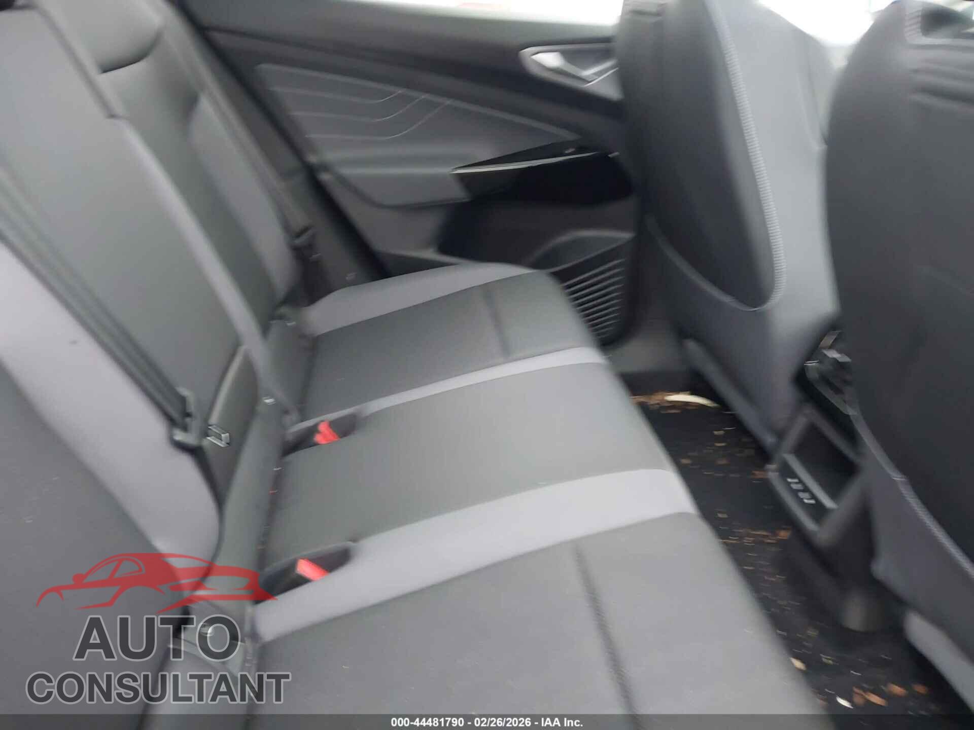 VOLKSWAGEN ID.4 2023 - 1V2VMPE83PC024088