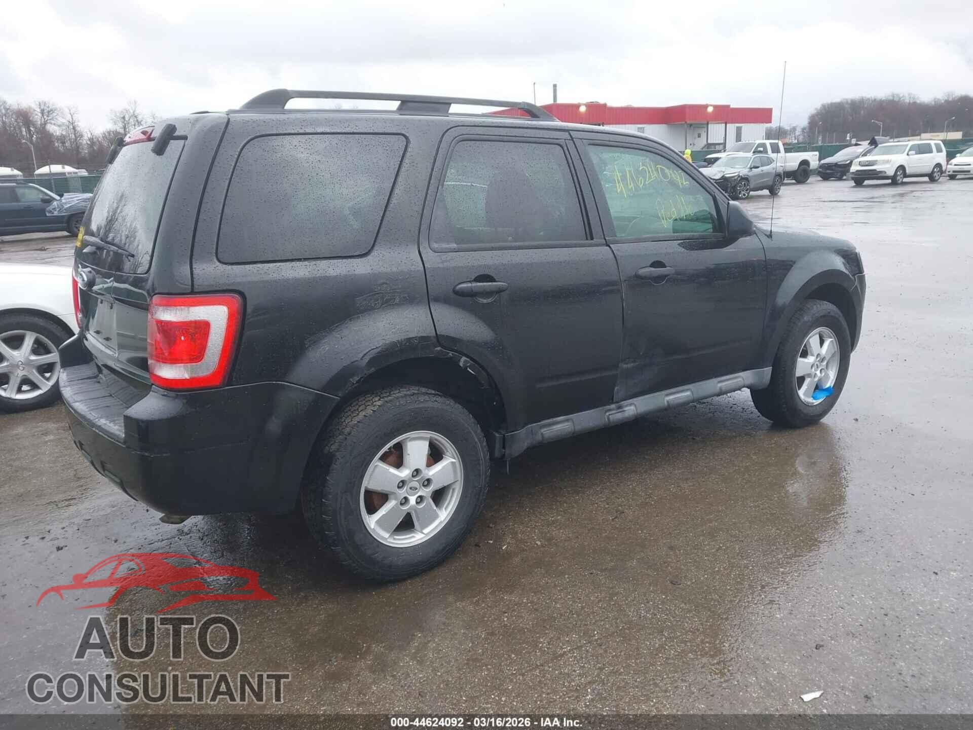 FORD ESCAPE 2011 - 1FMCU0D78BKC02869
