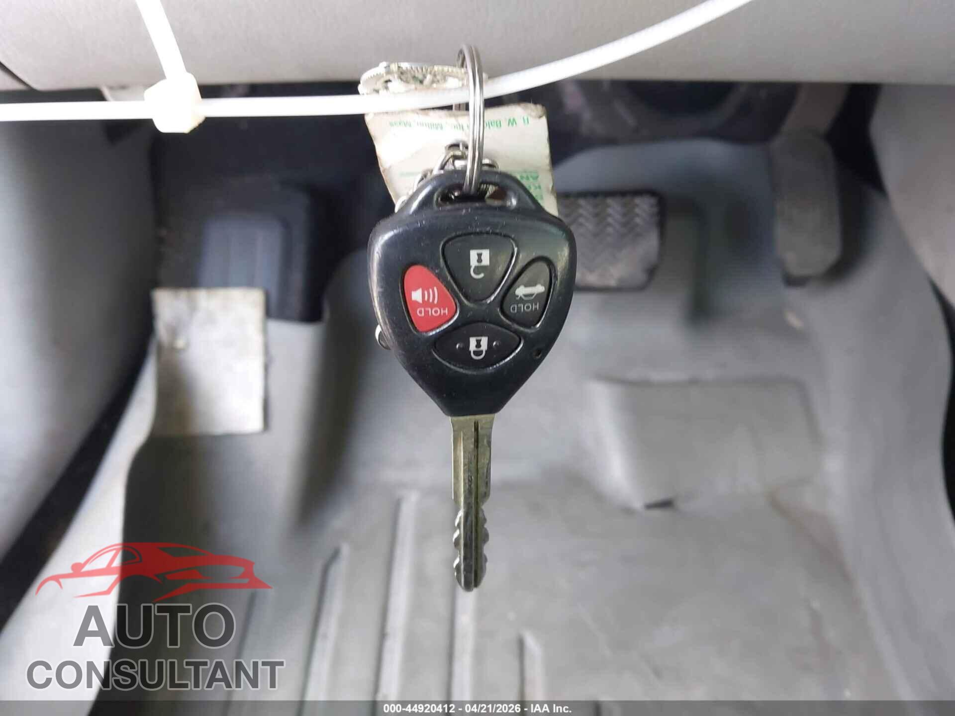 TOYOTA COROLLA 2013 - 2T1BU4EEXDC977988