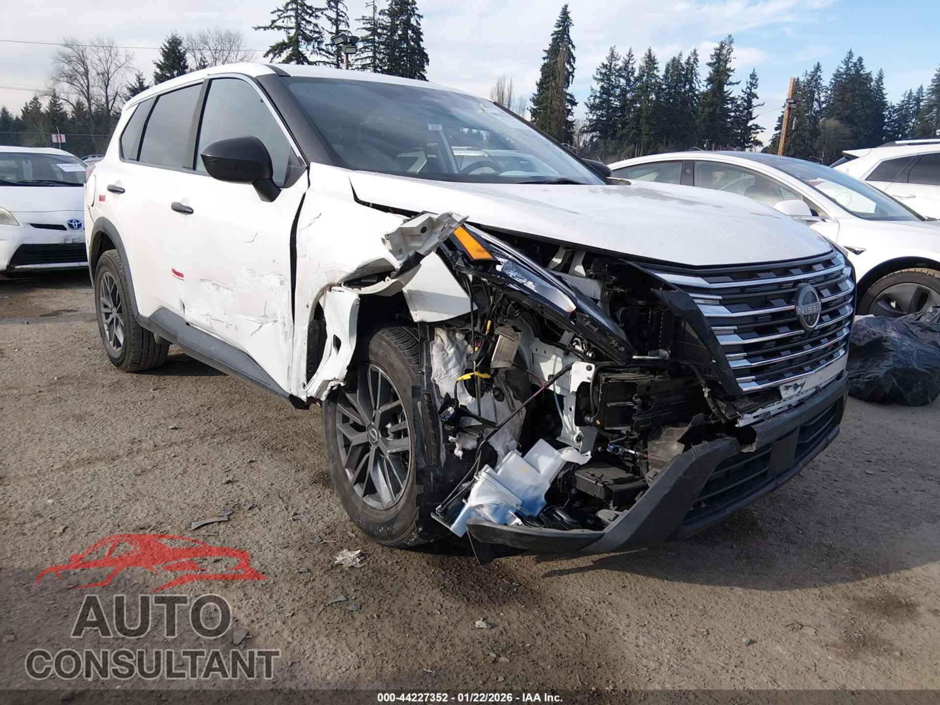 NISSAN ROGUE 2024 - 5N1BT3AA2RC671671