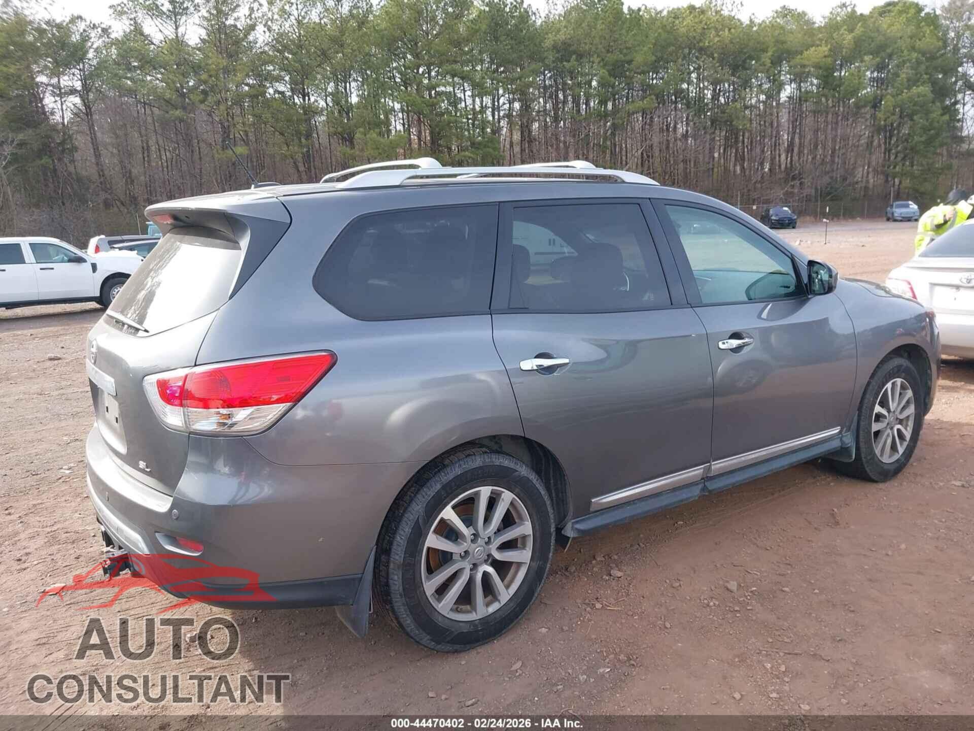 NISSAN PATHFINDER 2015 - 5N1AR2MN1FC601352