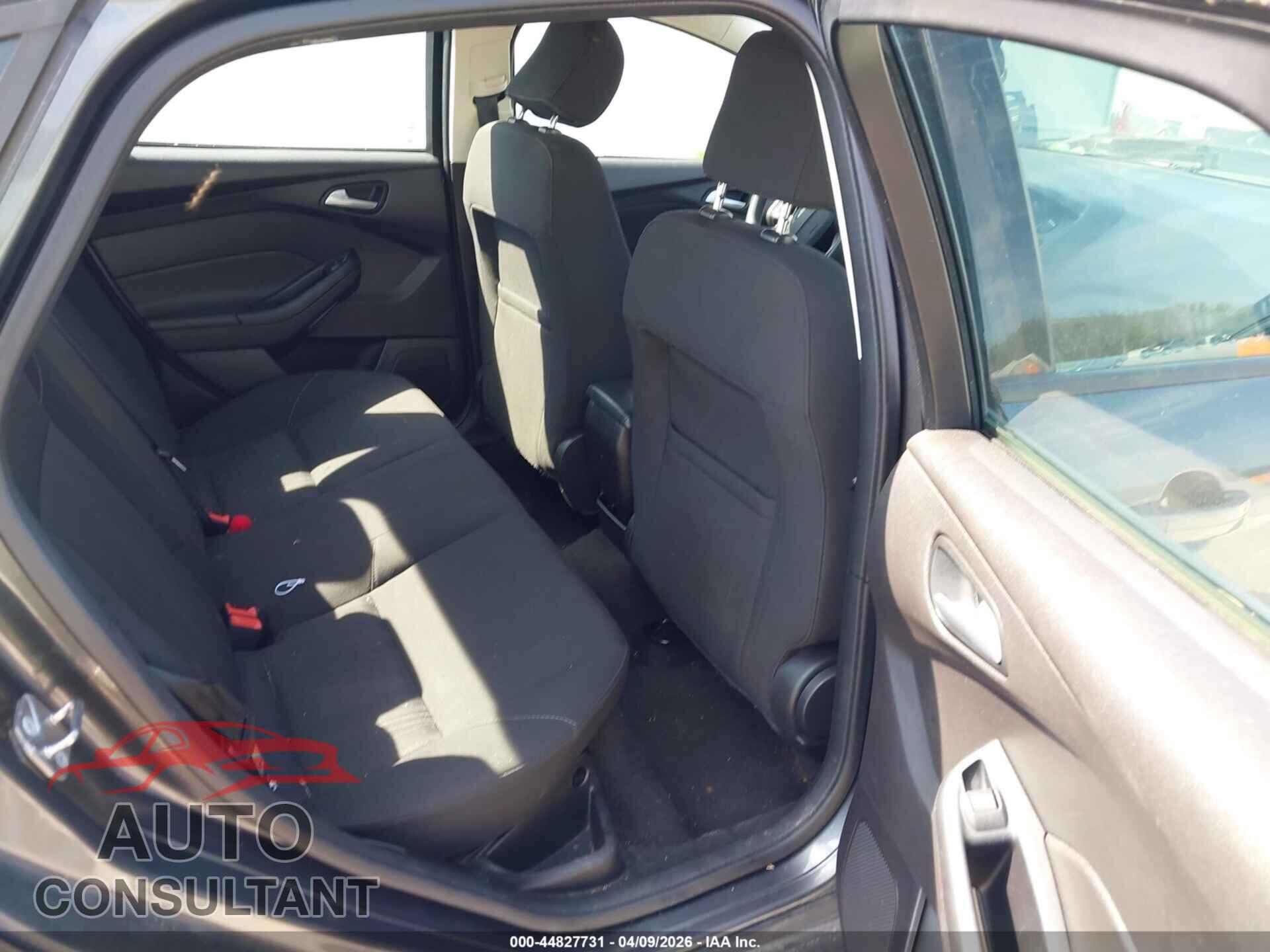 FORD FOCUS 2017 - 1FADP3F29HL280041