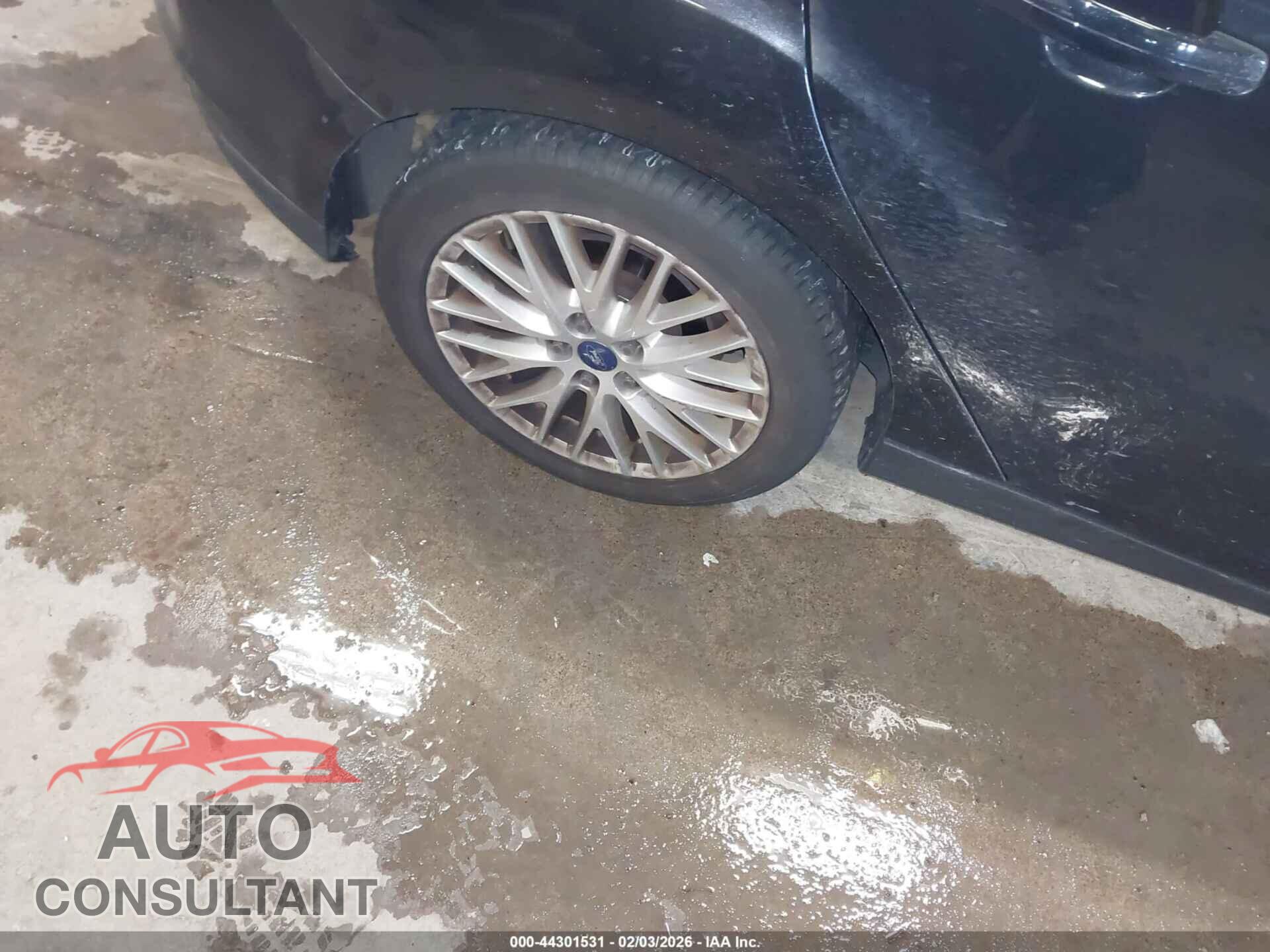 FORD FOCUS 2012 - 1FAHP3M22CL362349