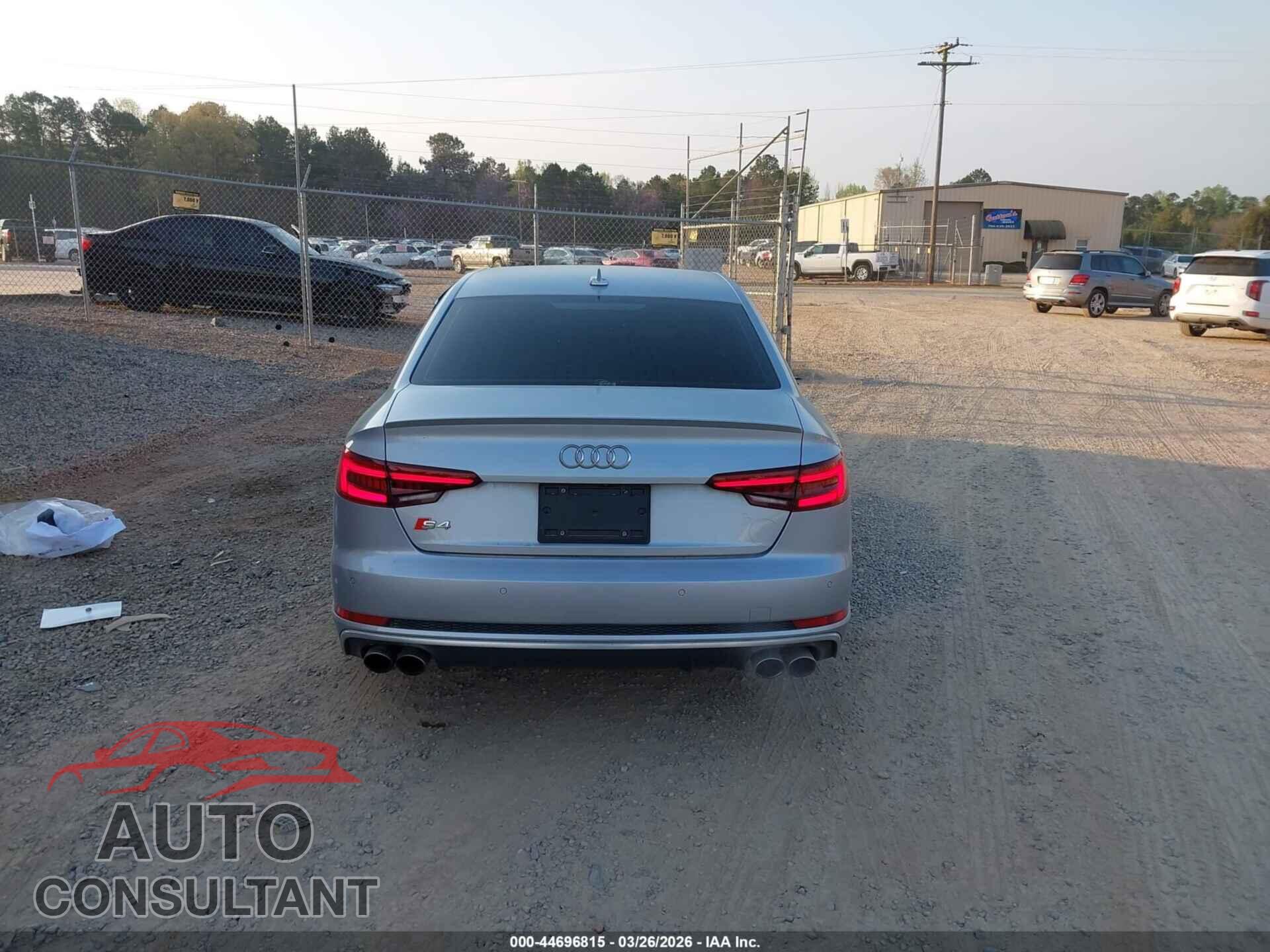 AUDI S4 2018 - WAUB4AF43JA201218