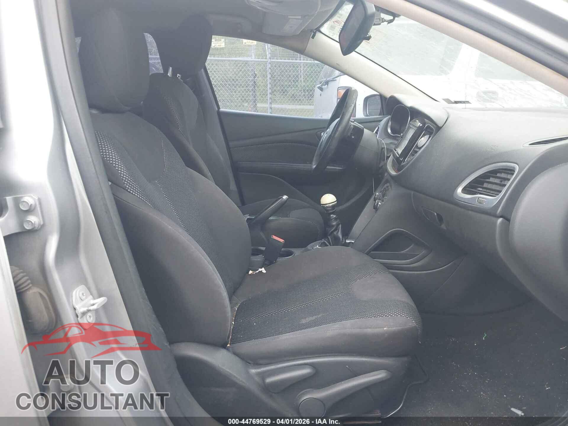 DODGE DART 2015 - 1C3CDFAA0FD352870