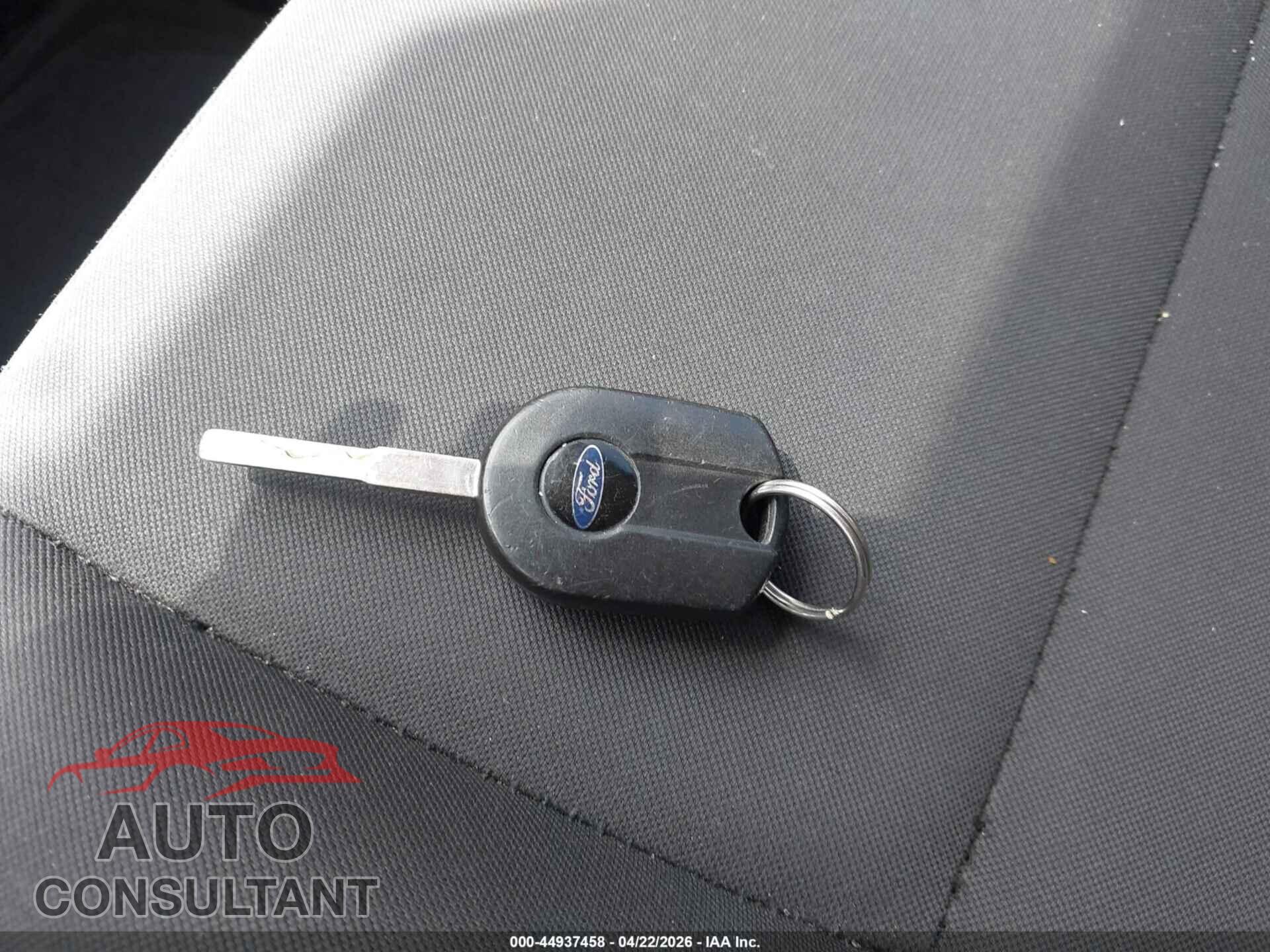 FORD ESCAPE 2013 - 1FMCU0F77DUD64142