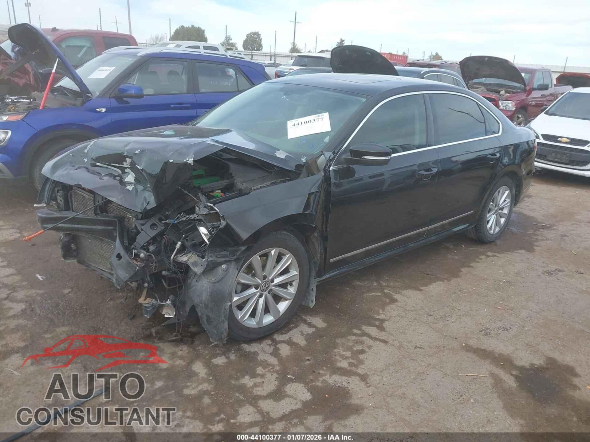 VOLKSWAGEN PASSAT 2012 - 1VWCH7A32CC106795