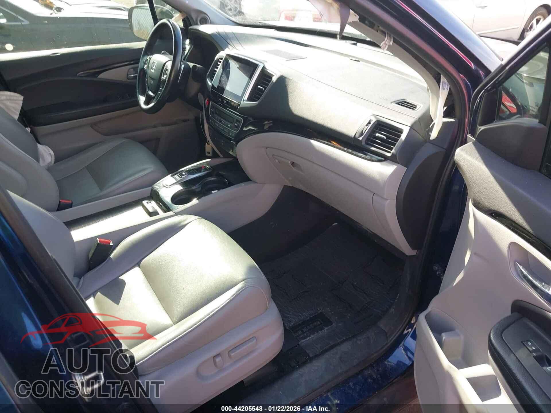 HONDA PILOT 2016 - 5FNYF5H94GB044208