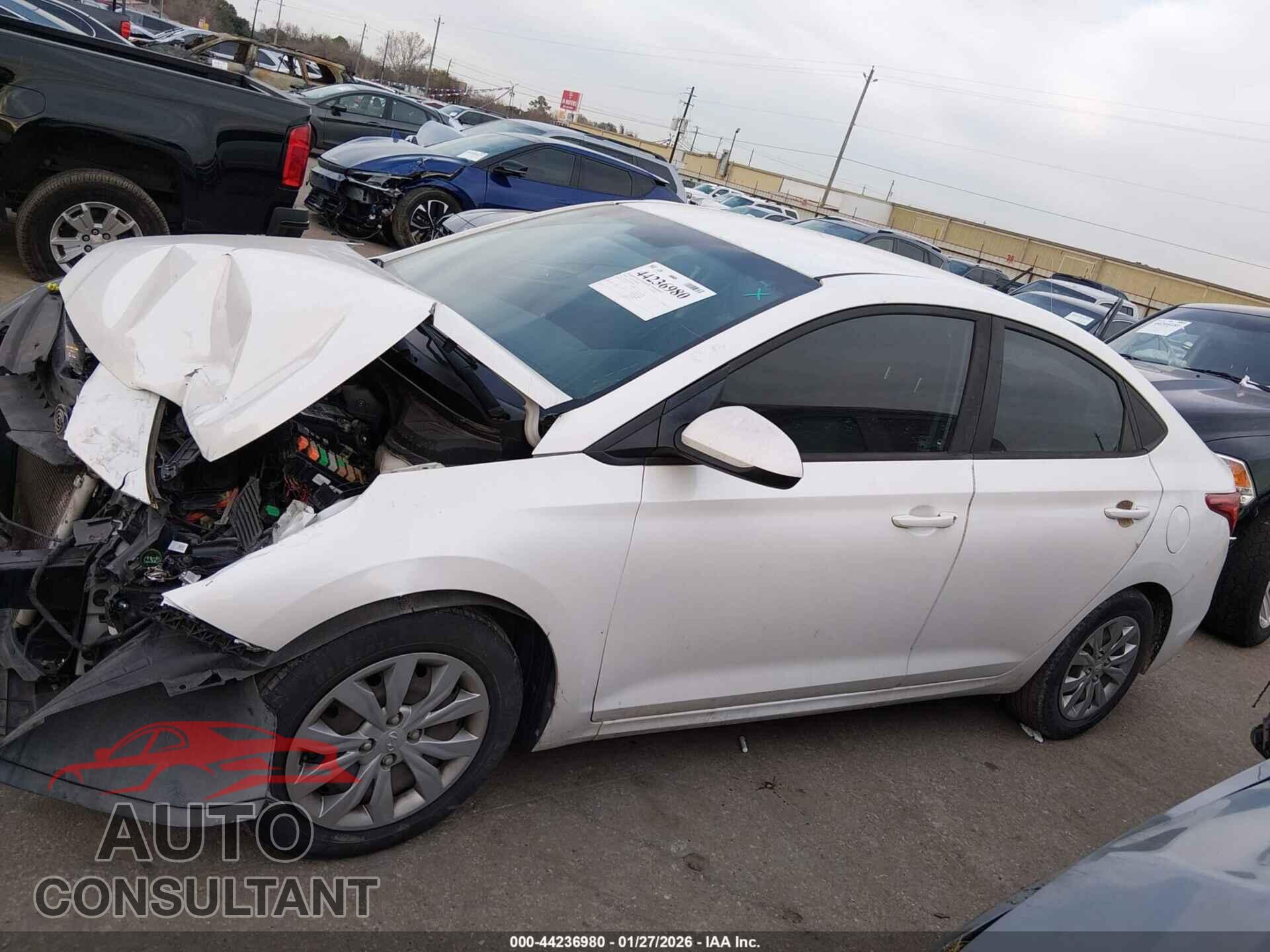 HYUNDAI ACCENT 2018 - 3KPC24A37JE029348