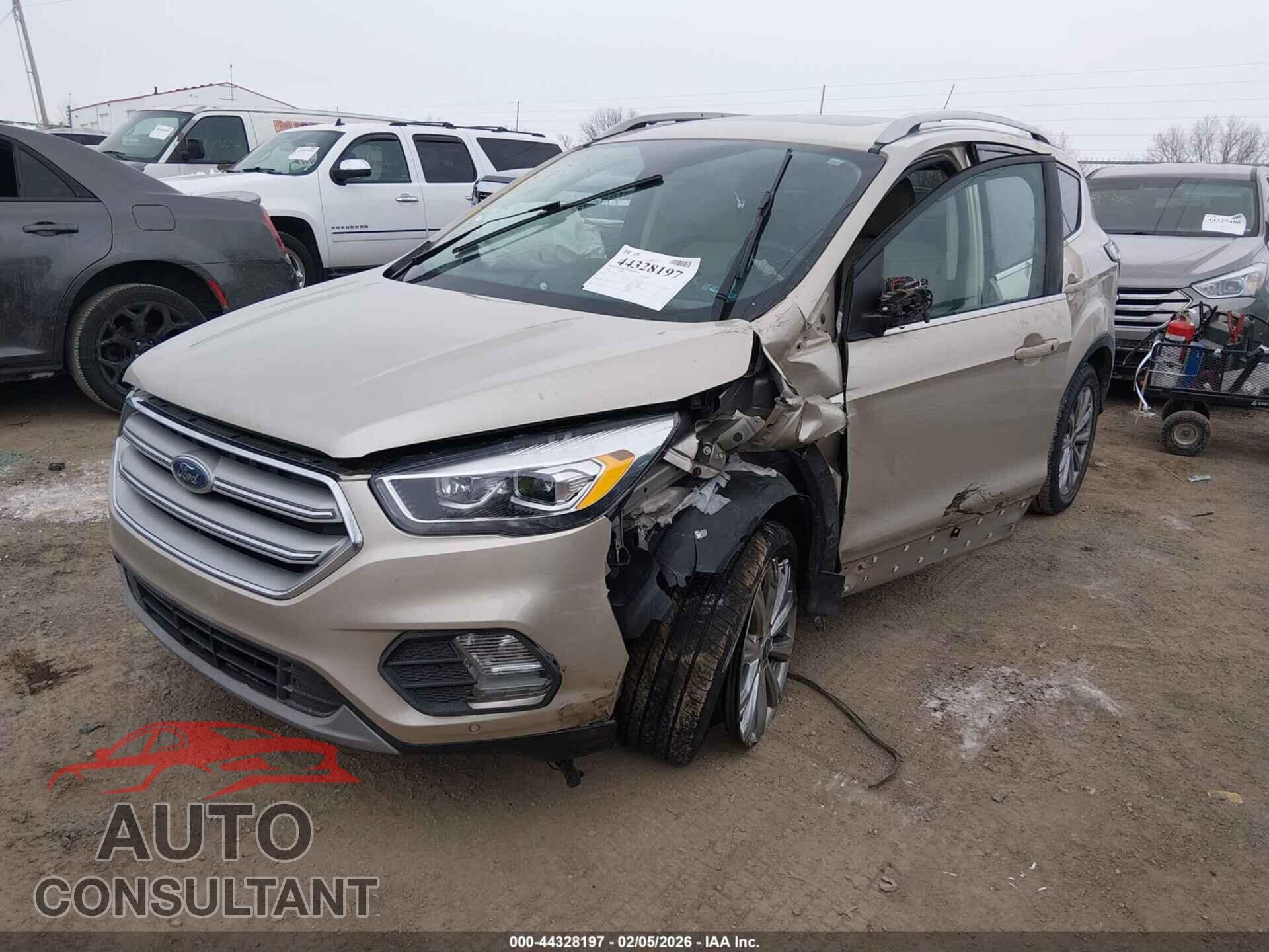 FORD ESCAPE 2018 - 1FMCU9J9XJUC86111