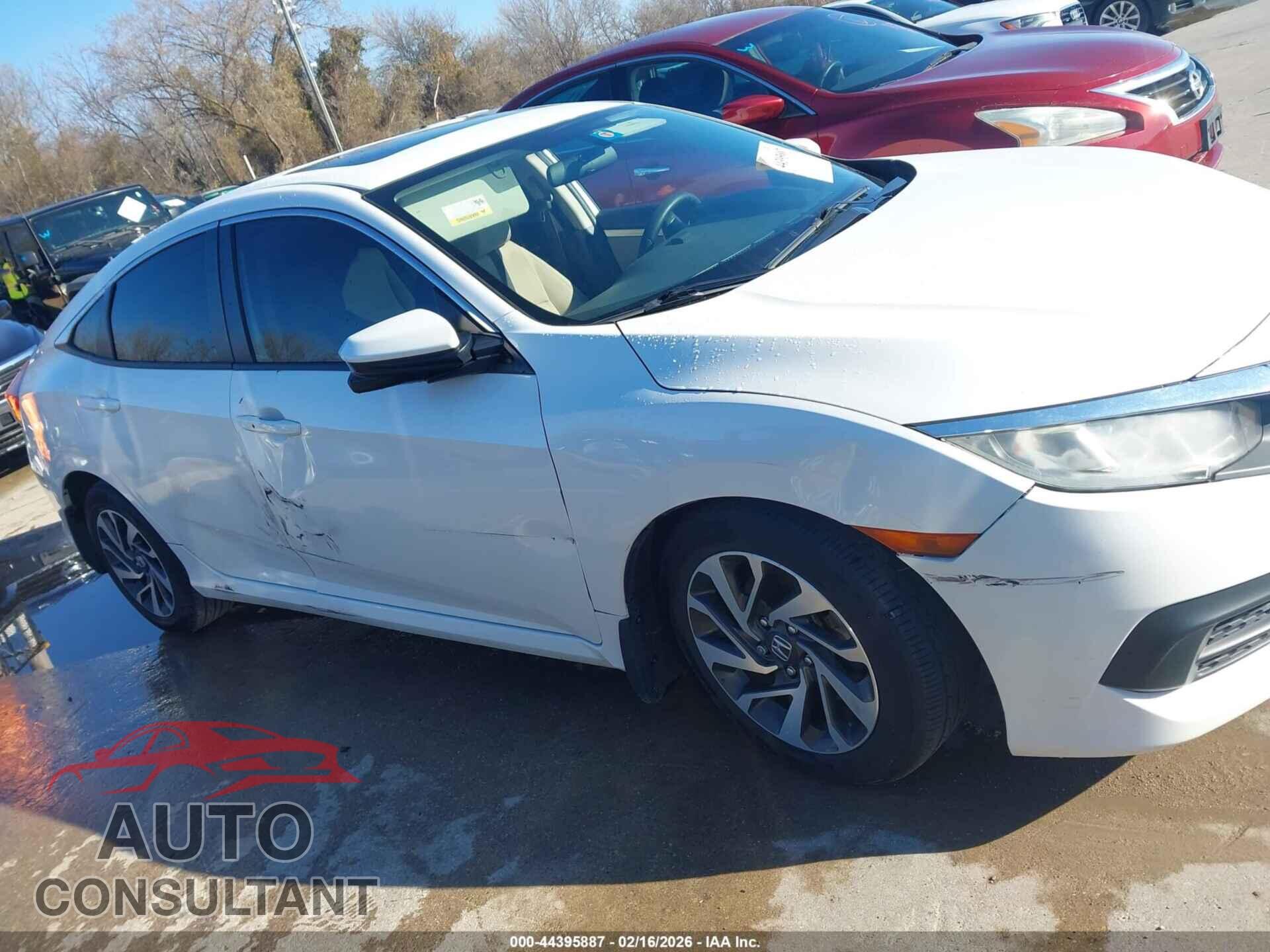 HONDA CIVIC 2018 - 19XFC2F79JE010777