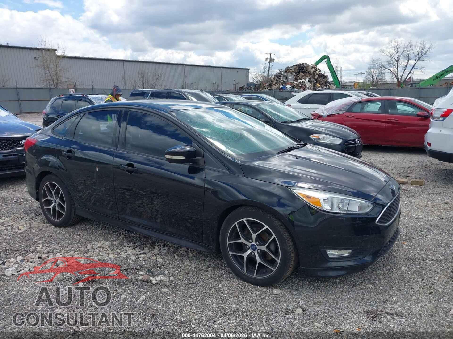 FORD FOCUS 2017 - 1FADP3F23HL239680