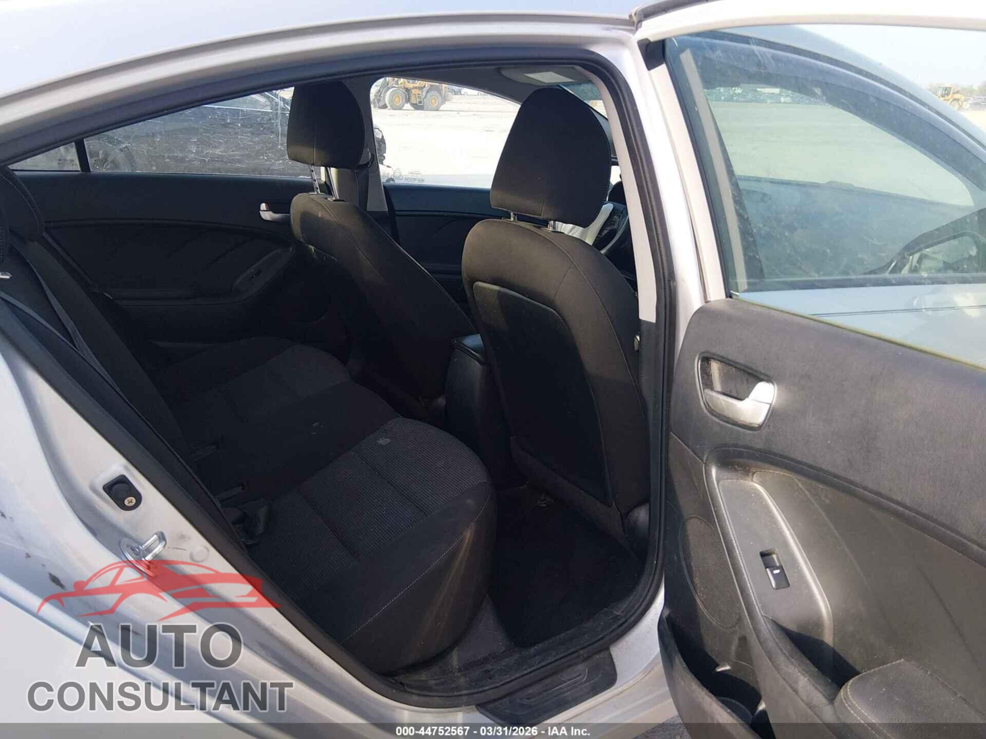 KIA FORTE 2017 - 3KPFK4A73HE026375