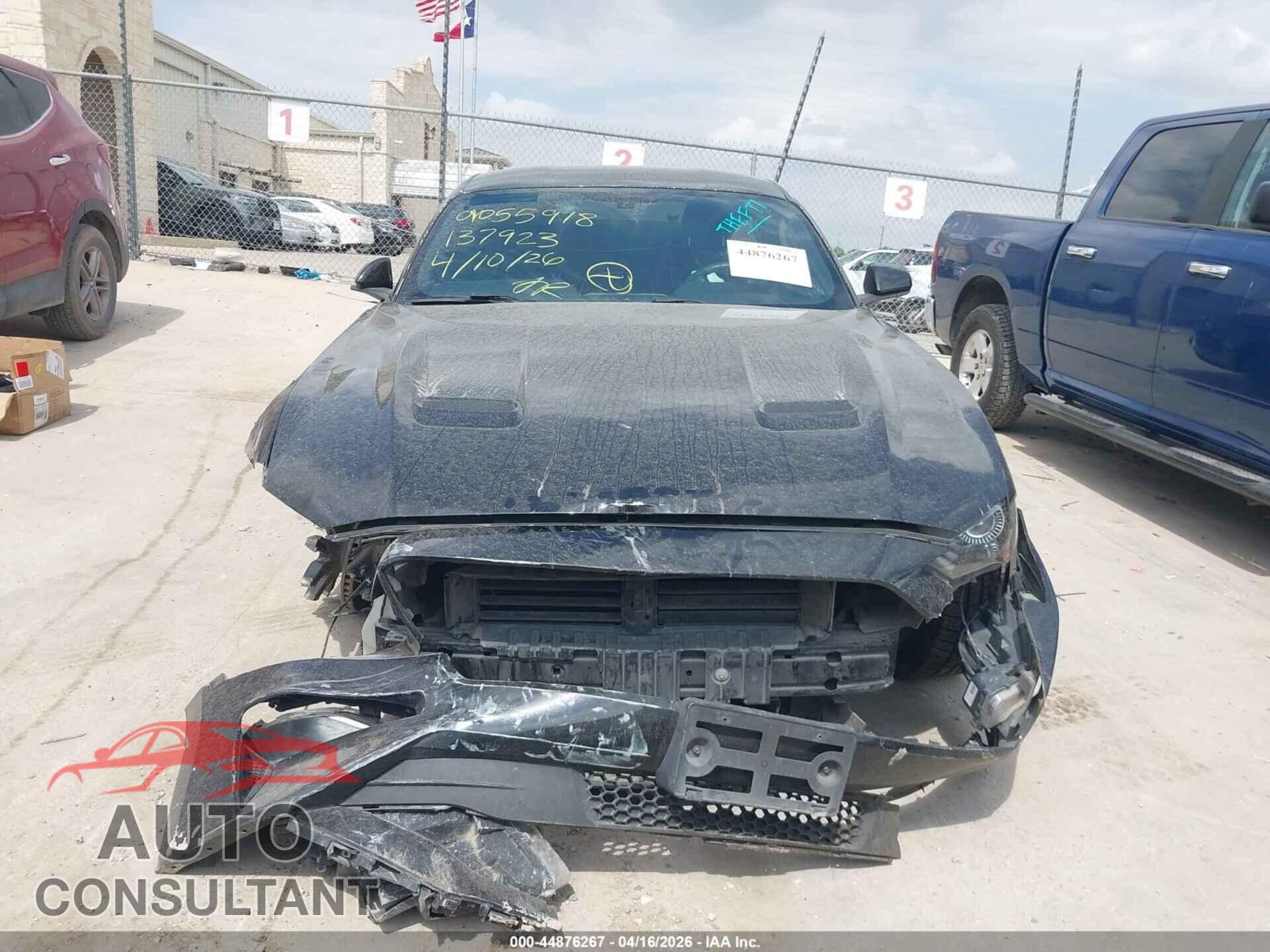 FORD MUSTANG 2020 - 1FA6P8CF5L5137923