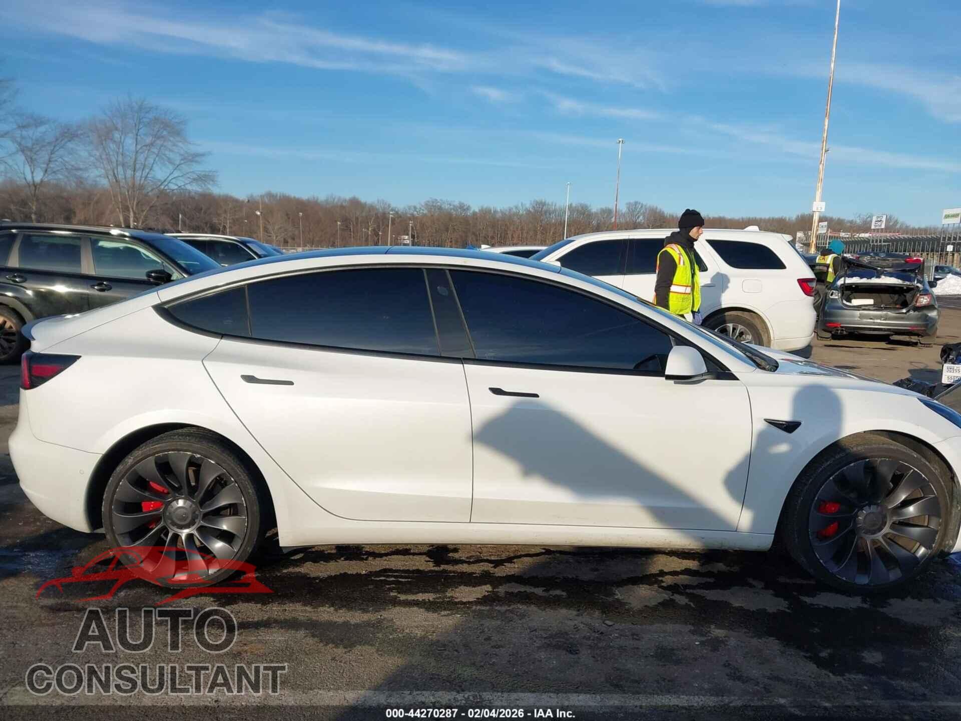 TESLA MODEL 3 2022 - 5YJ3E1EC6NF348532