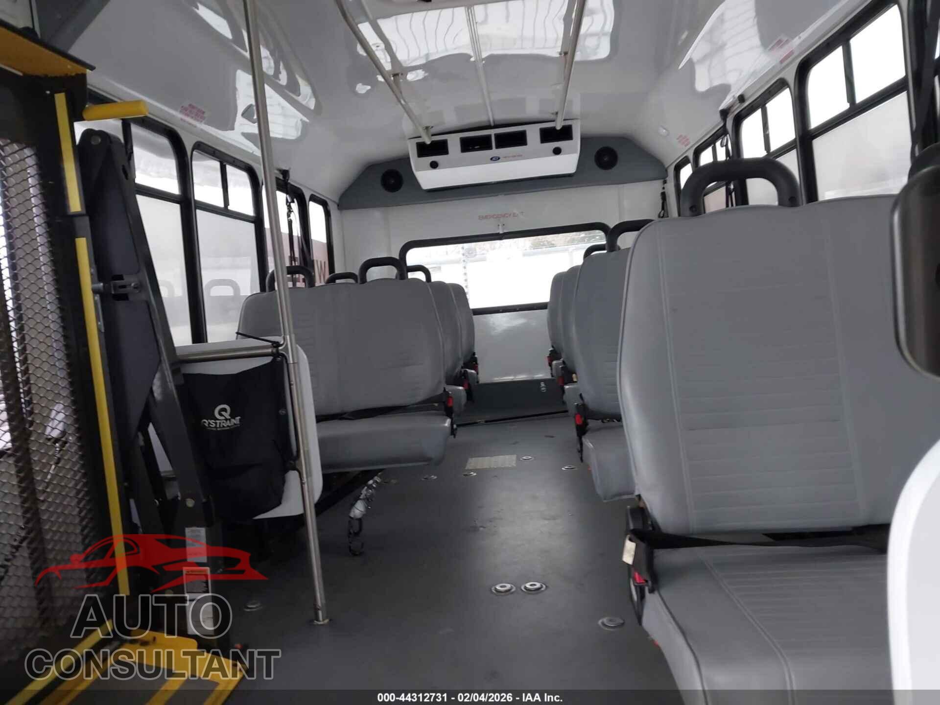 FORD E-450 CUTAWAY 2019 - 1FDFE4FS8KDC26032