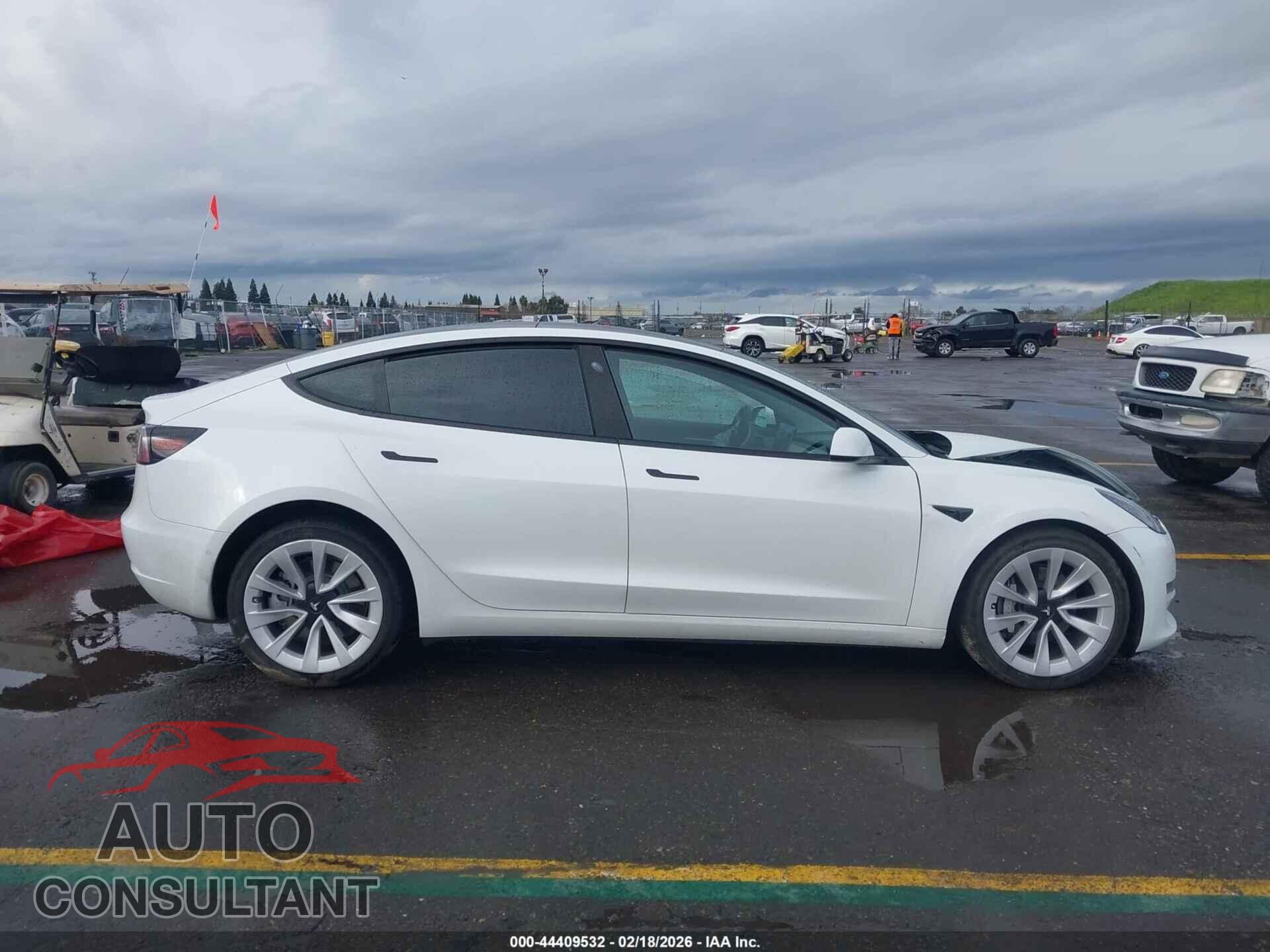 TESLA MODEL 3 2022 - 5YJ3E1EA4NF120303