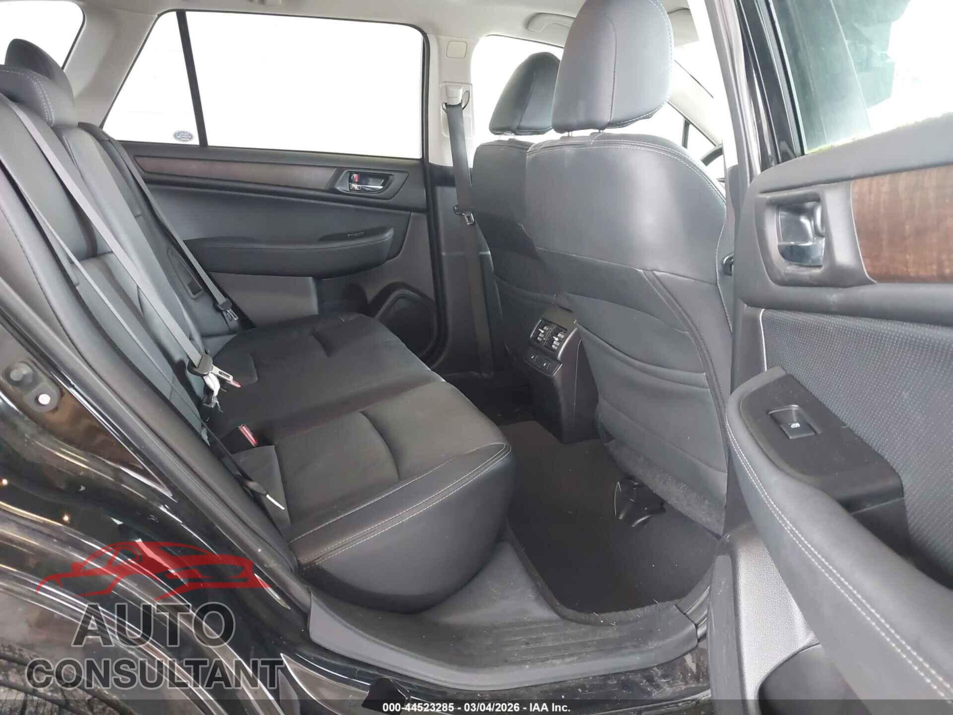 SUBARU OUTBACK 2017 - 4S4BSENC9H3299089