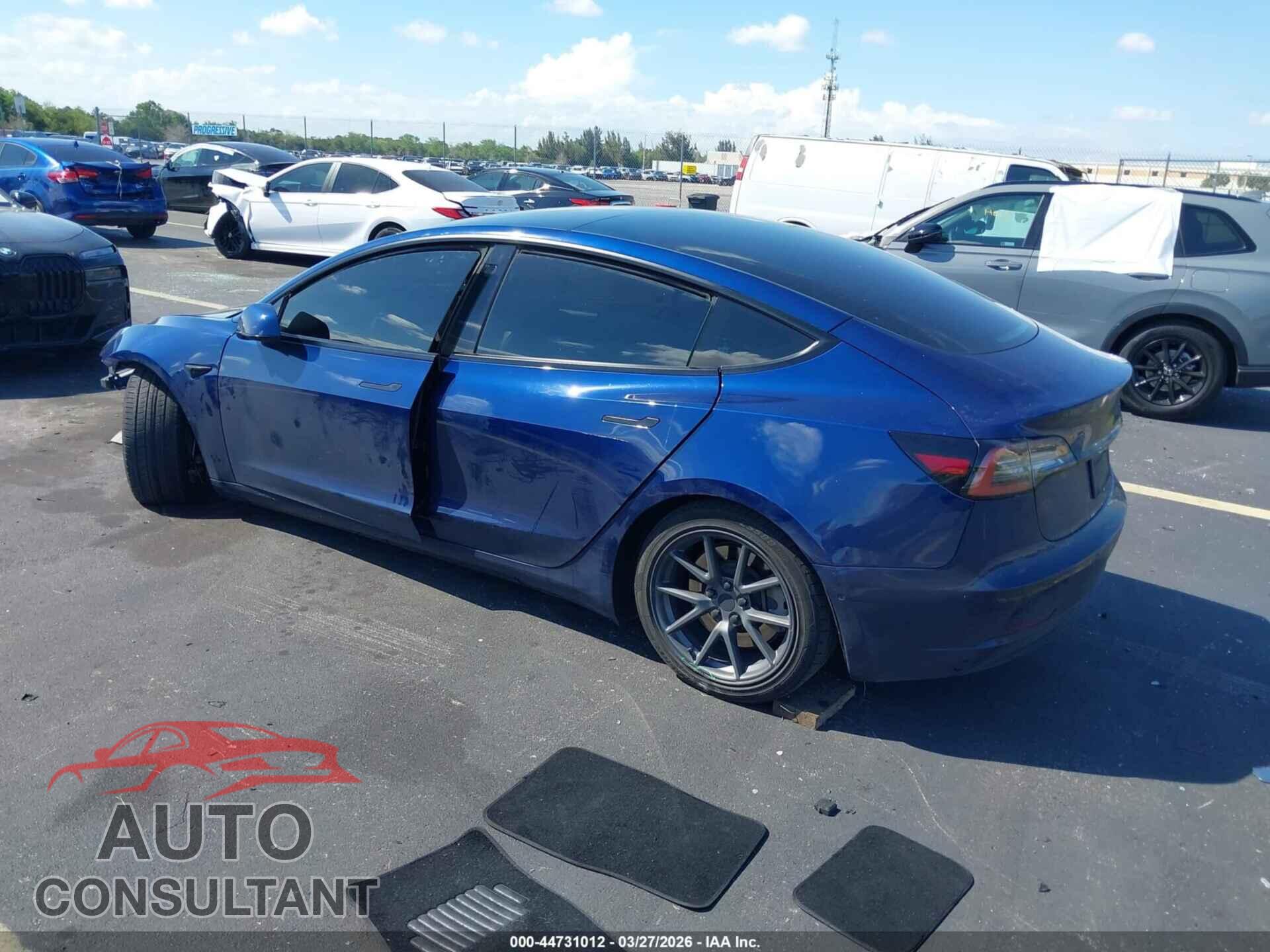 TESLA MODEL 3 2021 - 5YJ3E1EA2MF100744