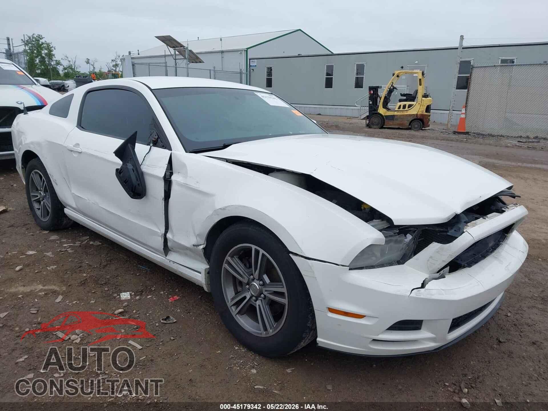 FORD MUSTANG 2013 - 1ZVBP8AM1D5216904