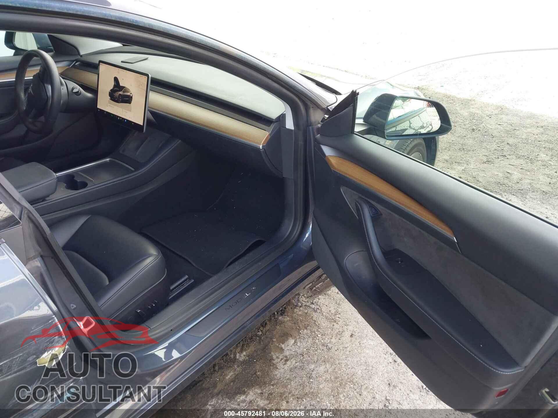 TESLA MODEL 3 2022 - 5YJ3E1EB5NF330448