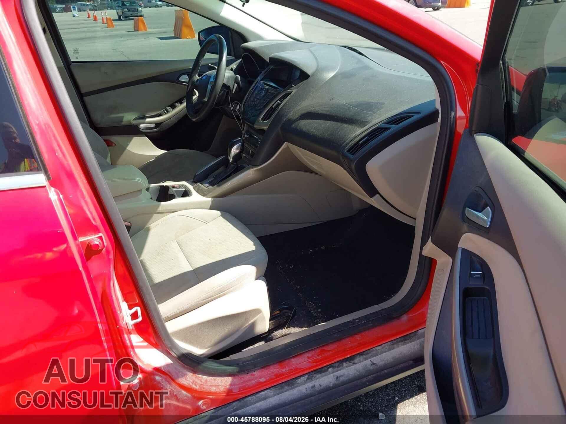FORD FOCUS 2012 - 1FAHP3H27CL363121