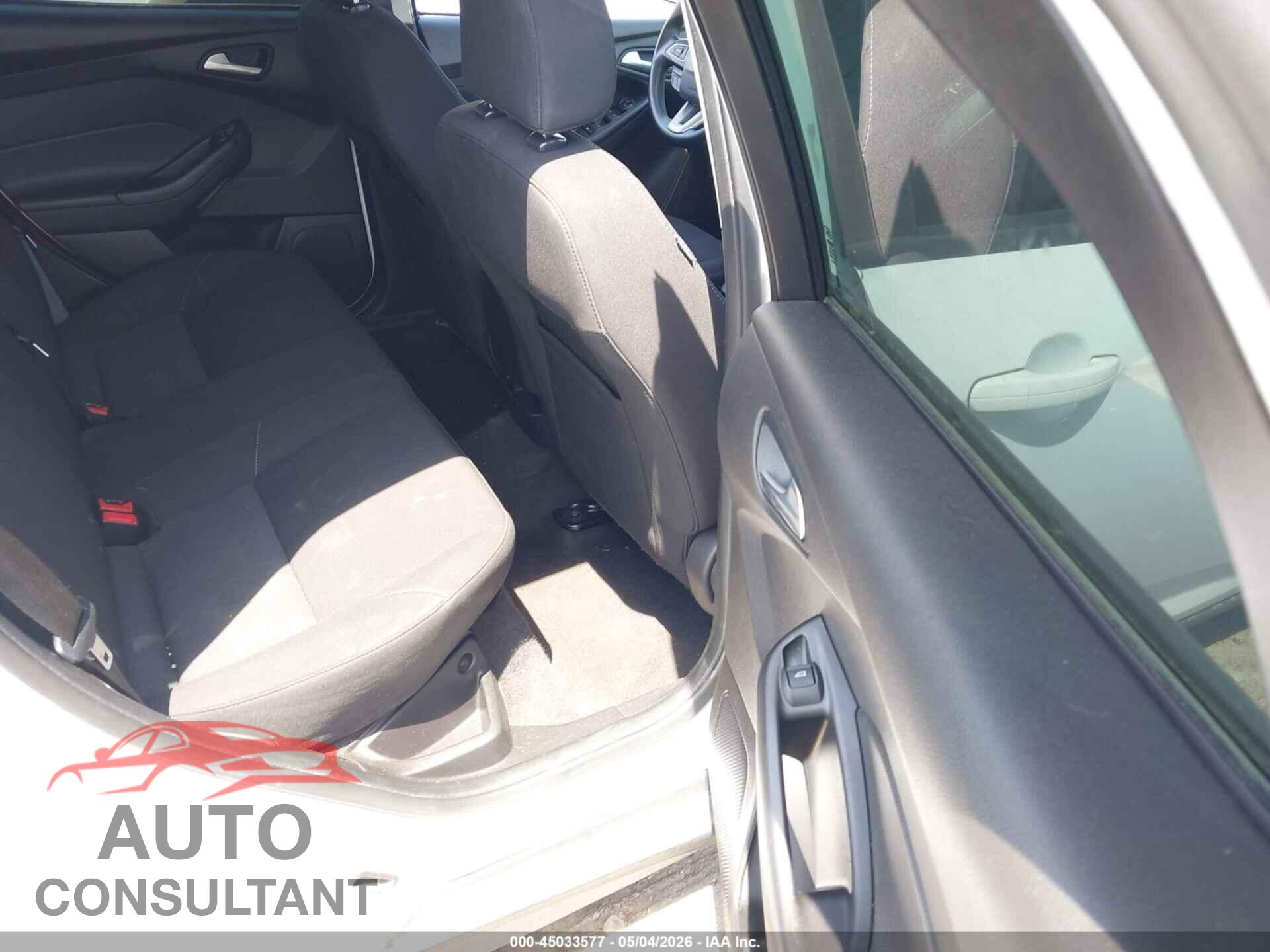 FORD FOCUS 2017 - 1FADP3F23HL342405