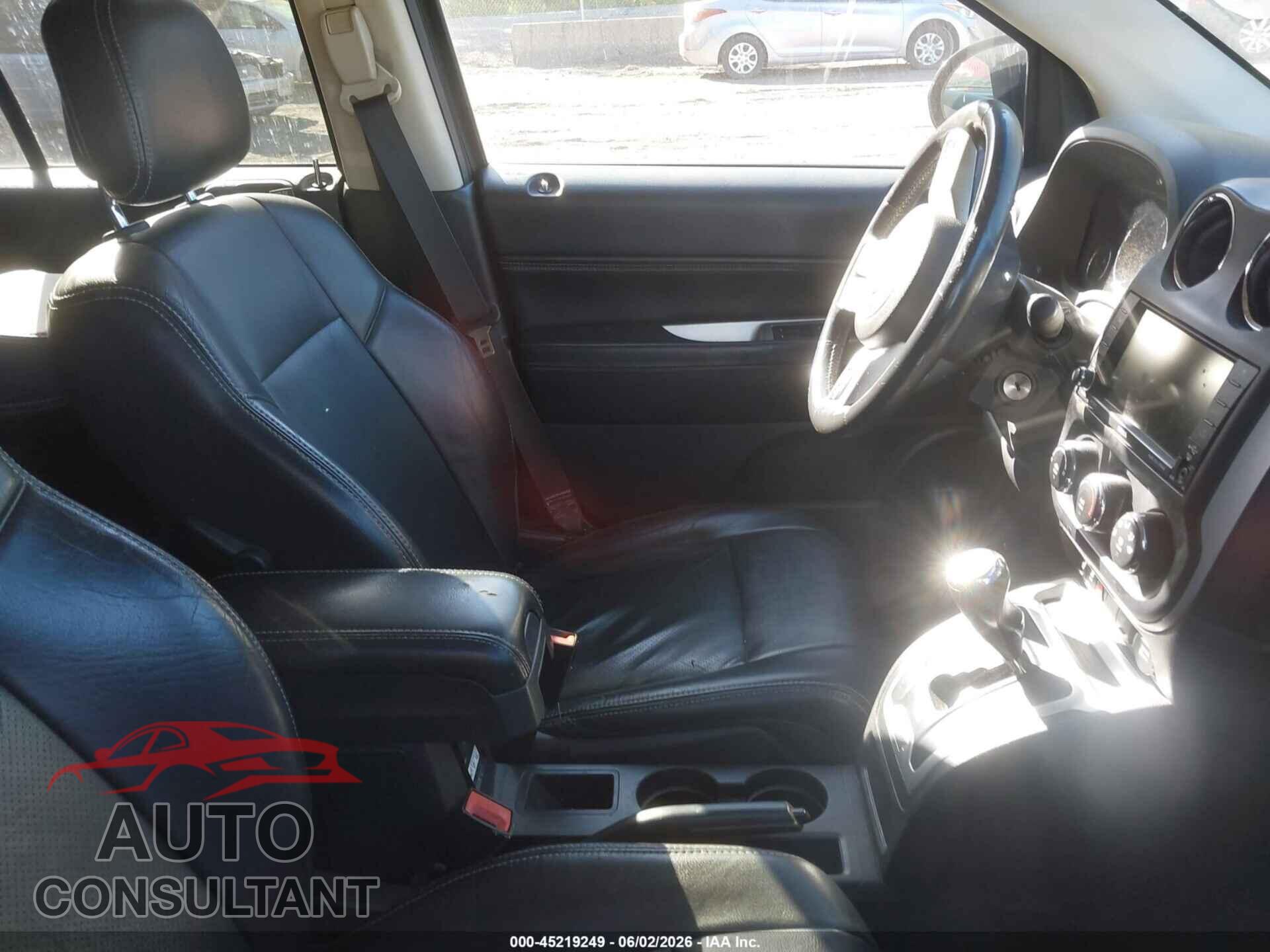 JEEP COMPASS 2015 - 1C4NJCEA2FD138937