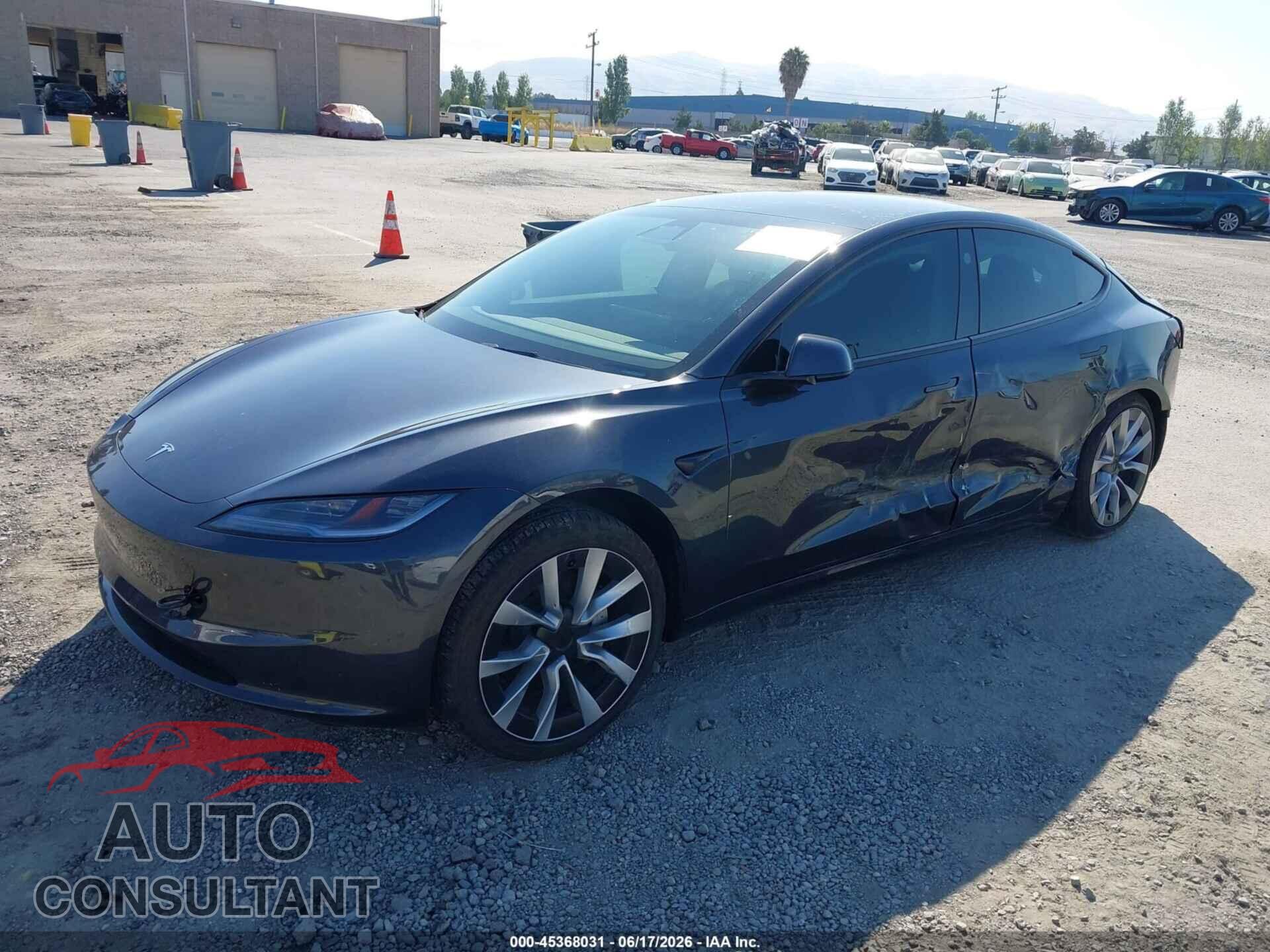 TESLA MODEL 3 2025 - 5YJ3E1EB5SF928311