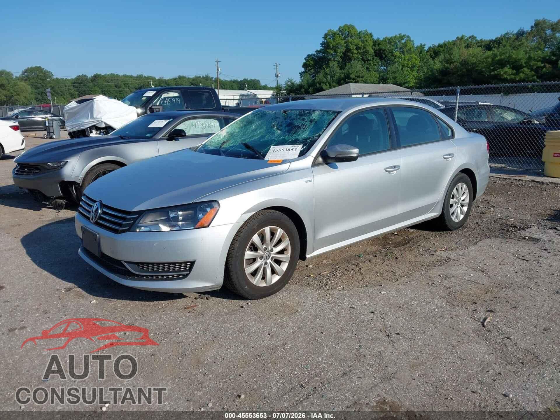 VOLKSWAGEN PASSAT 2015 - 1VWAT7A35FC005843