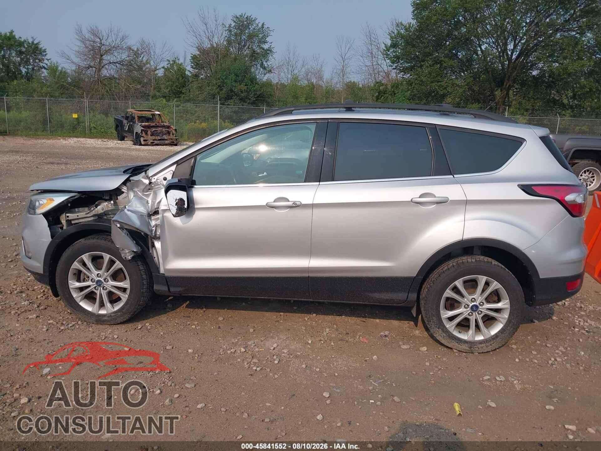 FORD ESCAPE 2017 - 1FMCU9G98HUA30969
