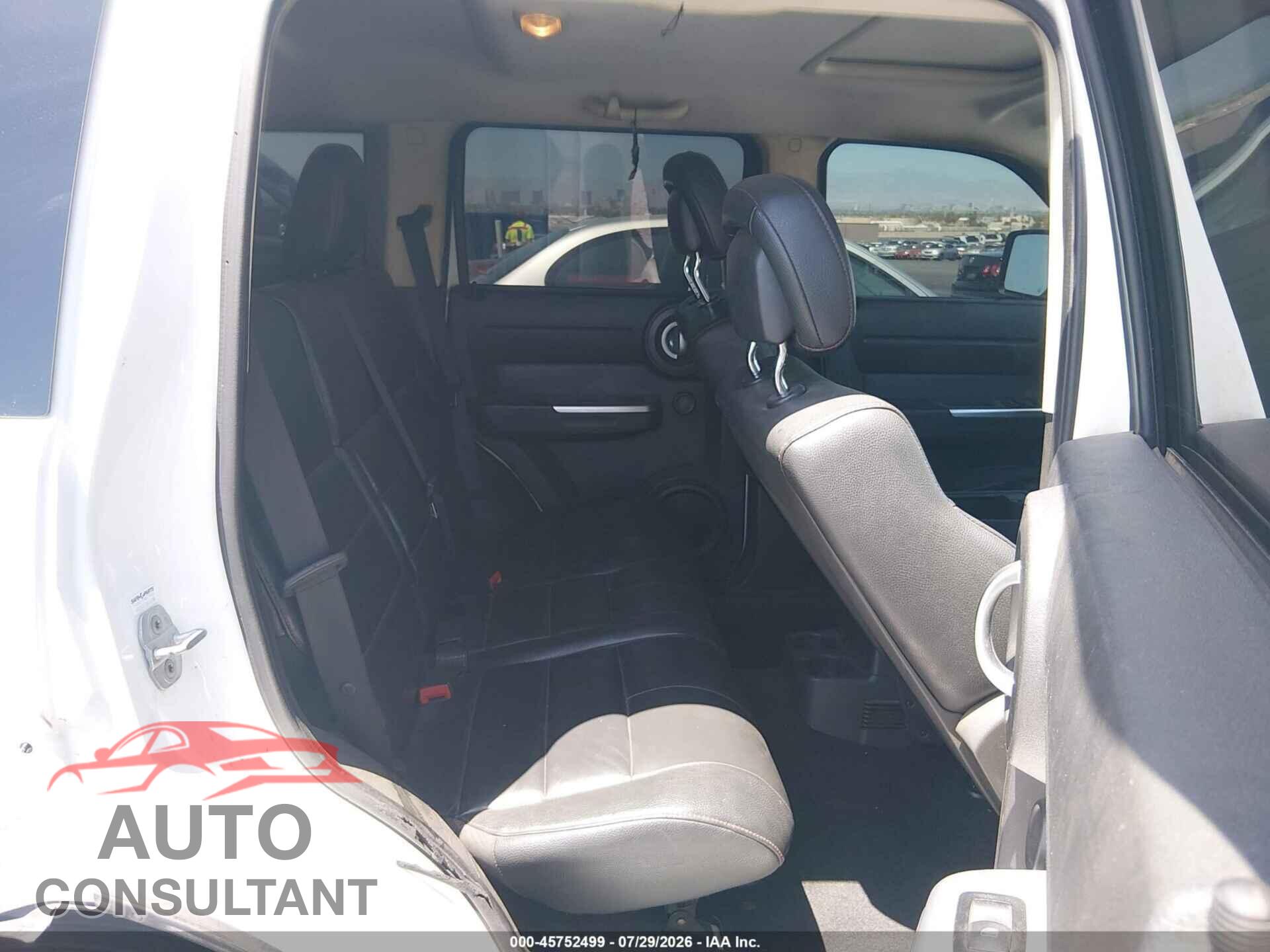 DODGE NITRO 2011 - 1D4PT7GX7BW543964