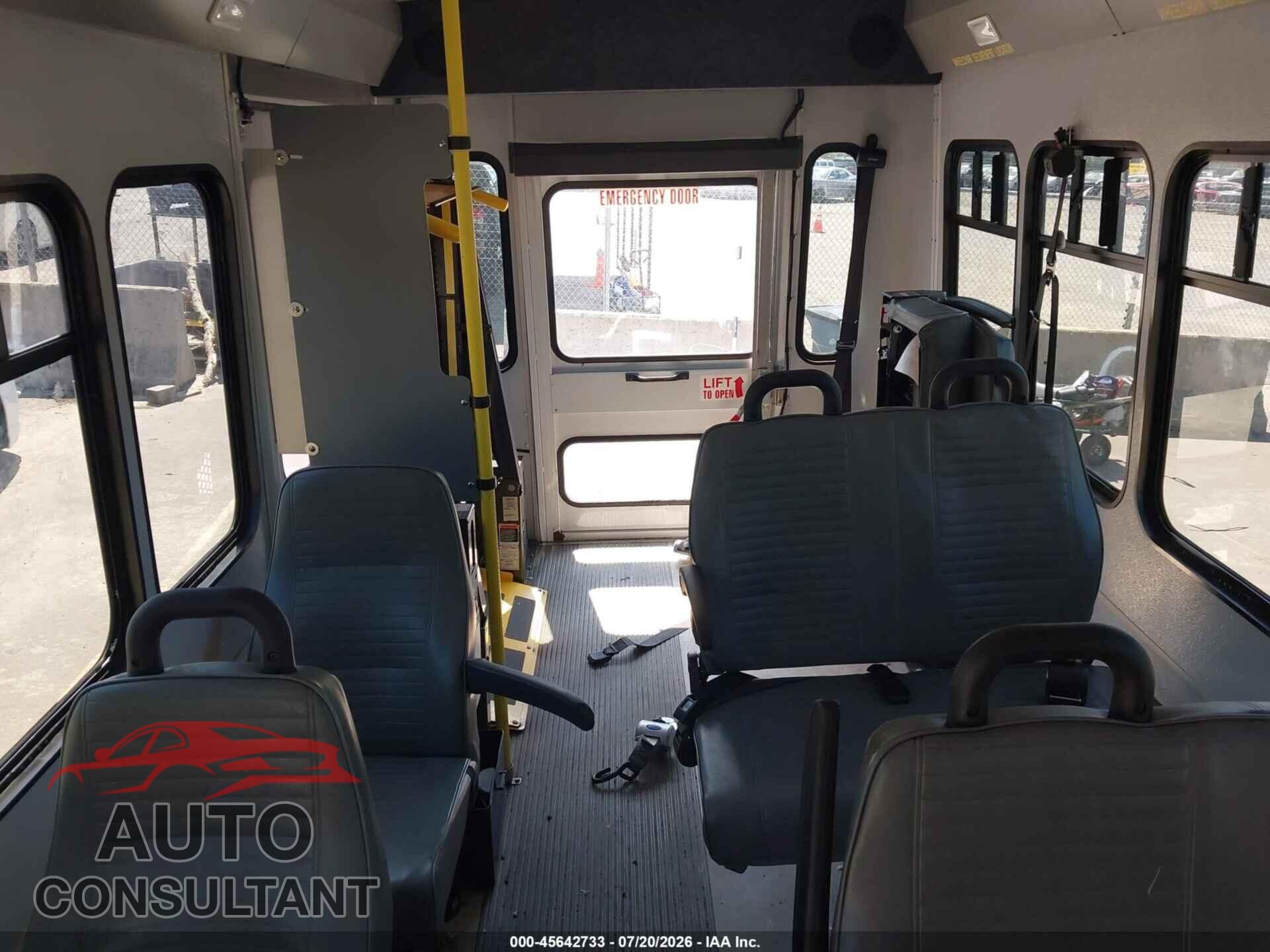 FORD E-350 CUTAWAY 2019 - 1FDEE3F68KDC27593