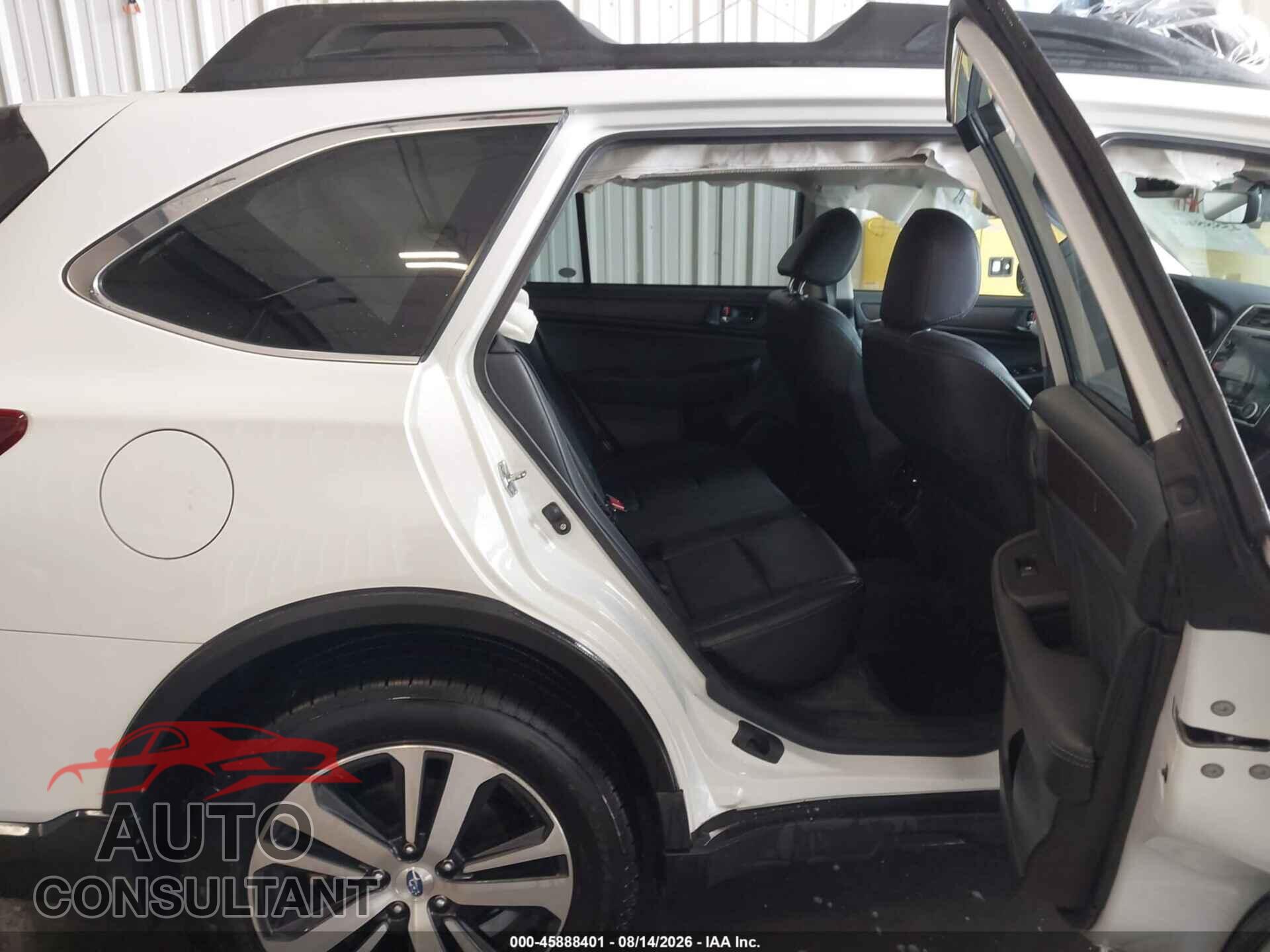 SUBARU OUTBACK 2019 - 4S4BSENC4K3329428