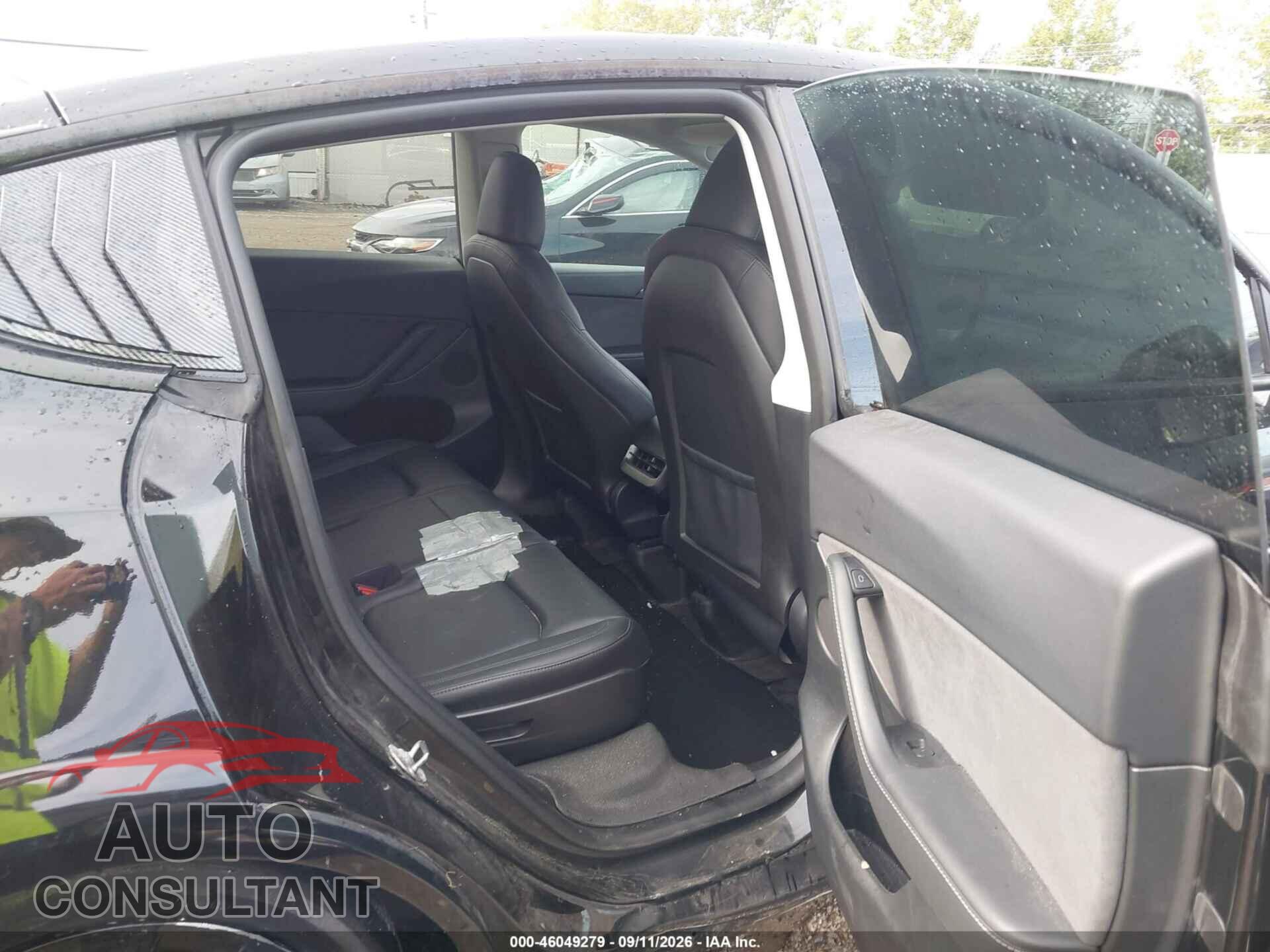 TESLA MODEL Y 2024 - 7SAYGAEE7RF204661