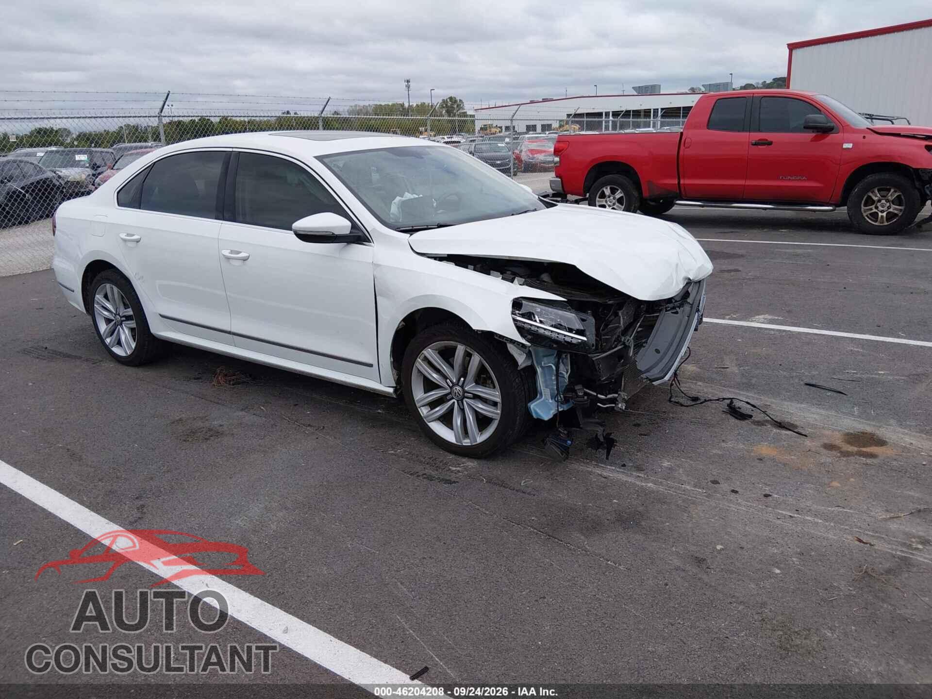 VOLKSWAGEN PASSAT 2017 - 1VWGT7A38HC048201