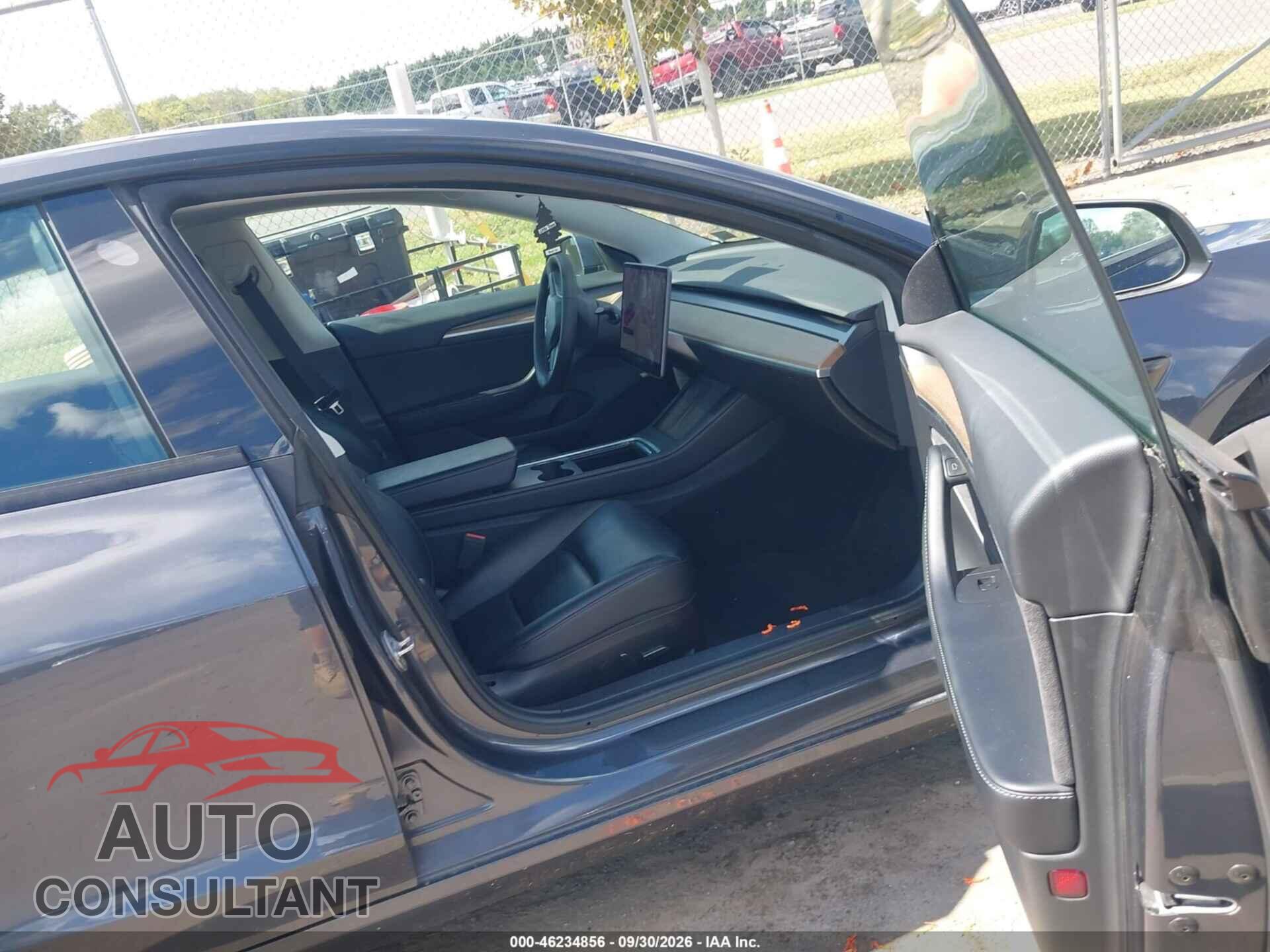 TESLA MODEL 3 2021 - 5YJ3E1EB2MF015248
