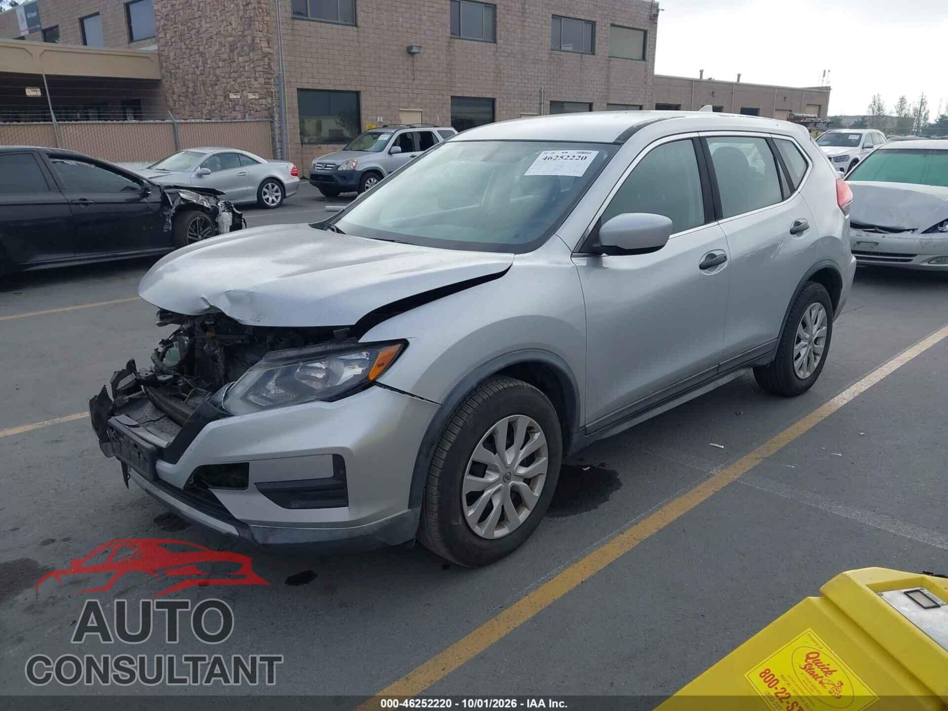 NISSAN ROGUE 2017 - KNMAT2MV4HP555565