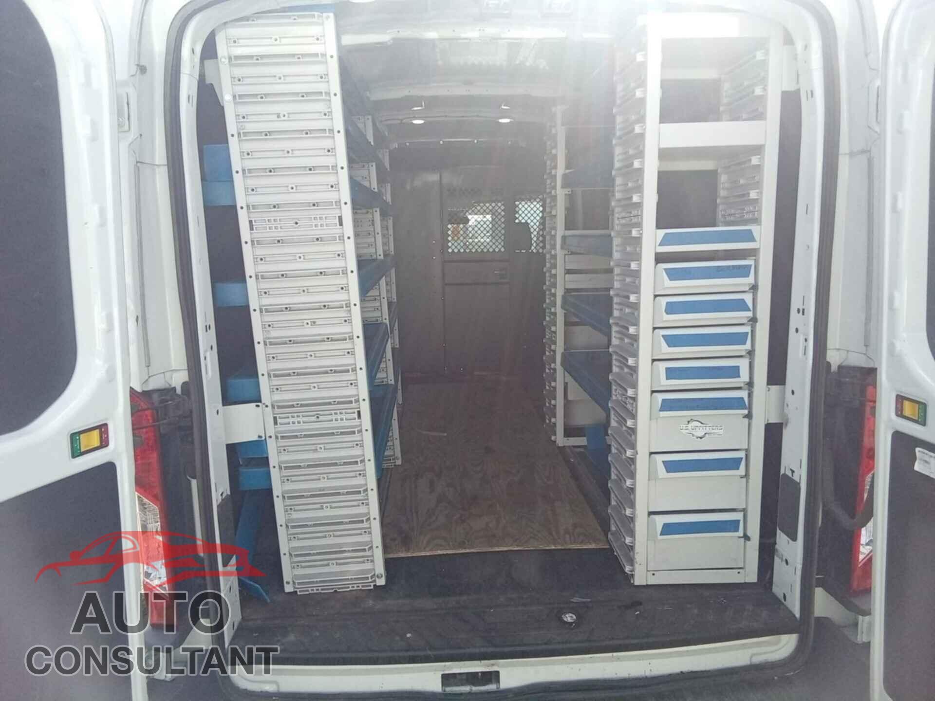 FORD TRANSIT 2018 - 1FTYR2CMXJKA41597