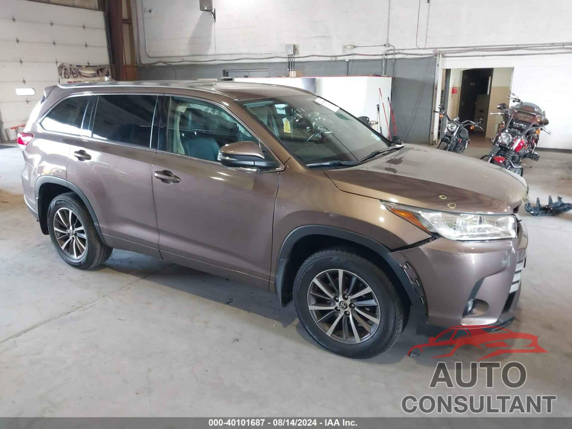 TOYOTA HIGHLANDER 2018 - 5TDJZRFHXJS874348