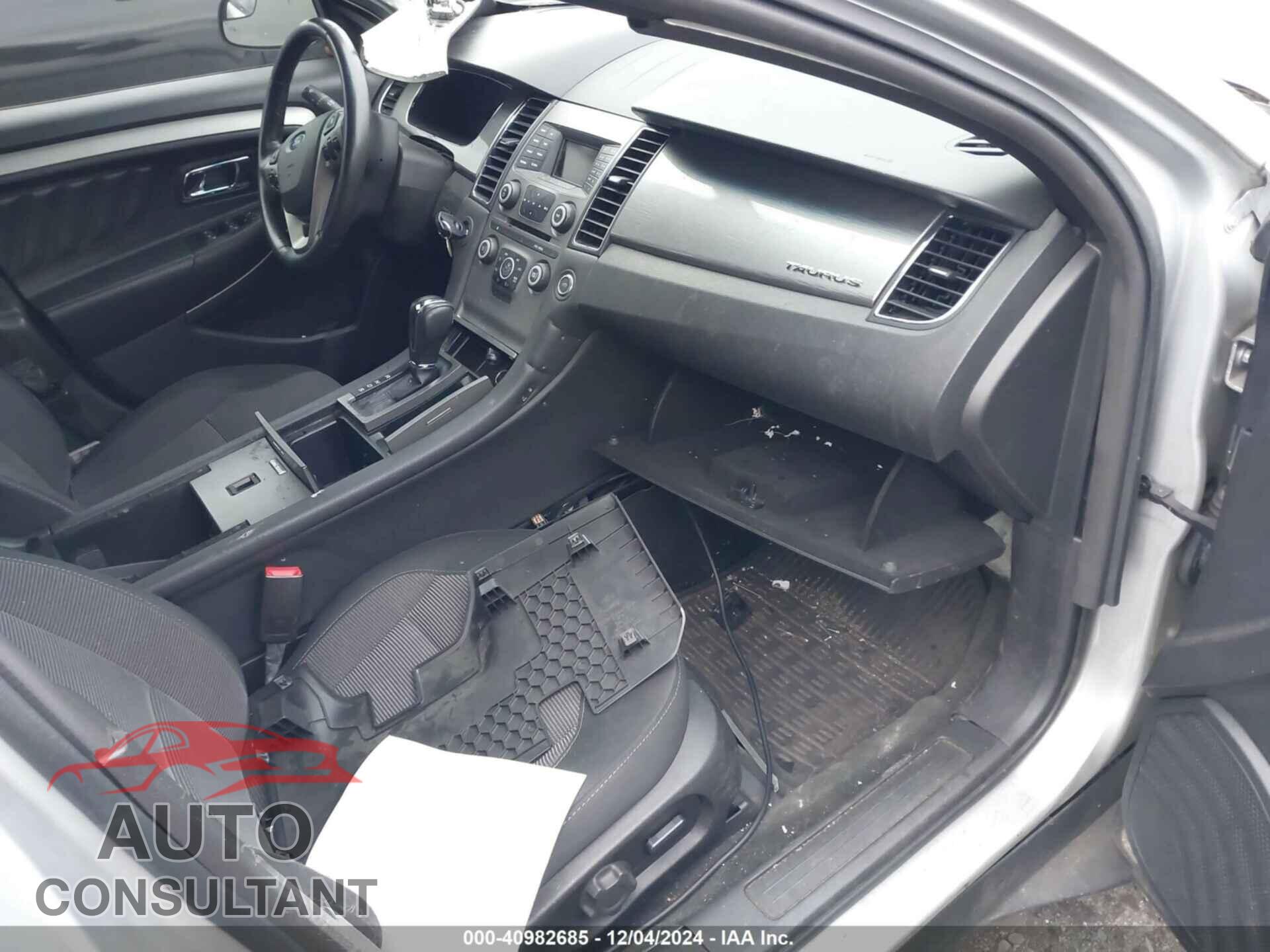 FORD TAURUS 2015 - 1FAHP2H88FG207892