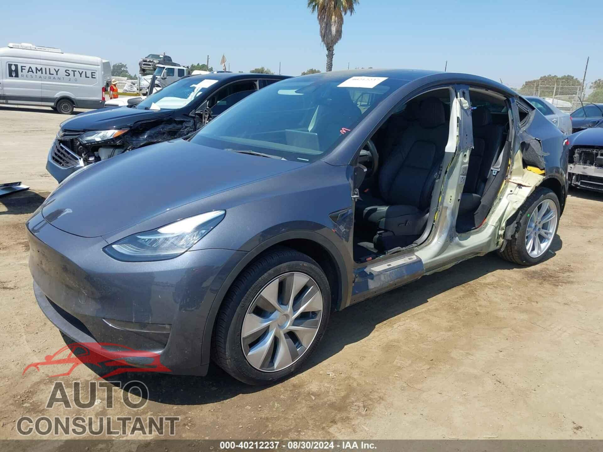 TESLA MODEL Y 2023 - 7SAYGDEE8PA079956