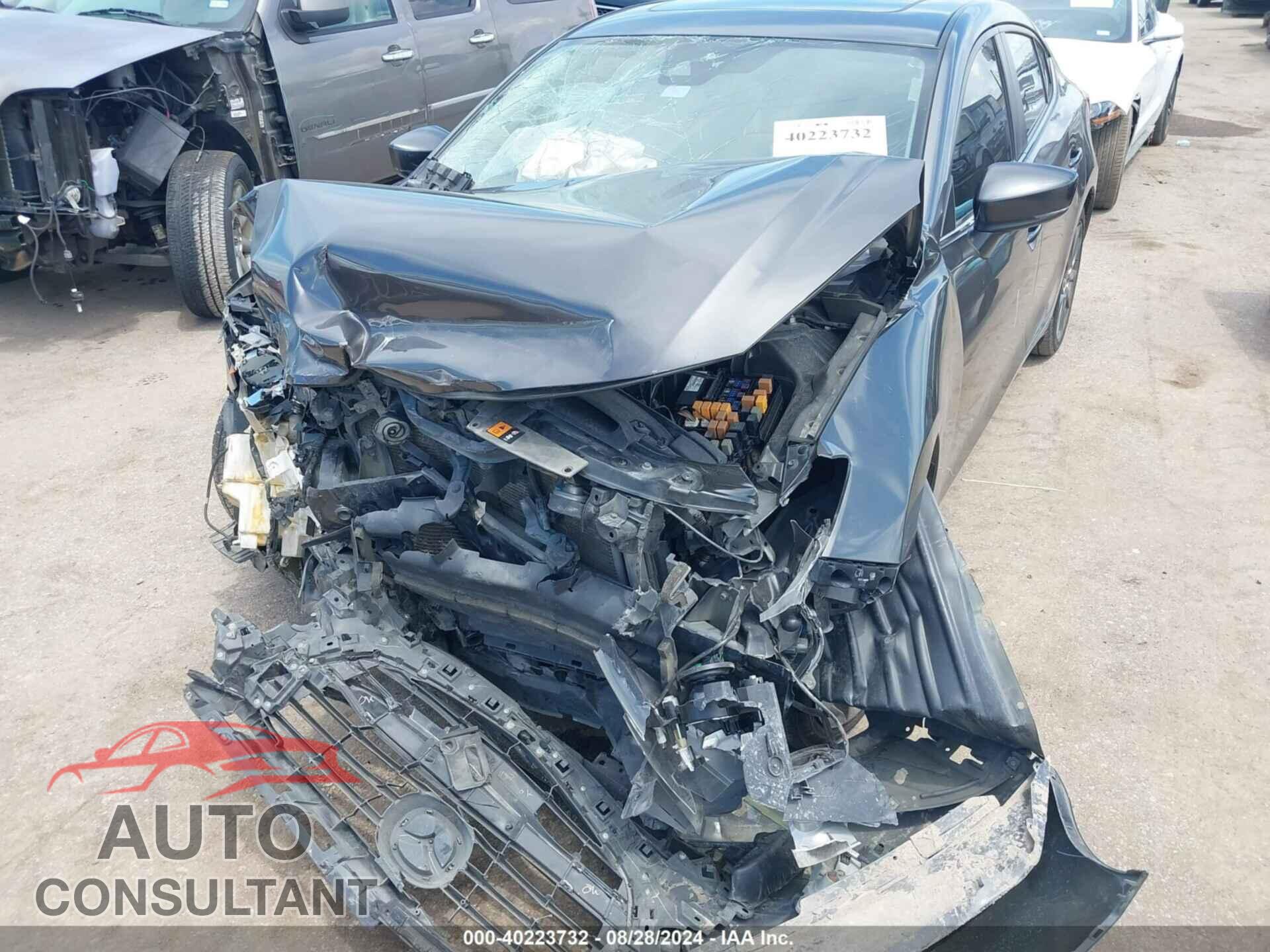 MAZDA MAZDA3 2018 - 3MZBN1V35JM220295