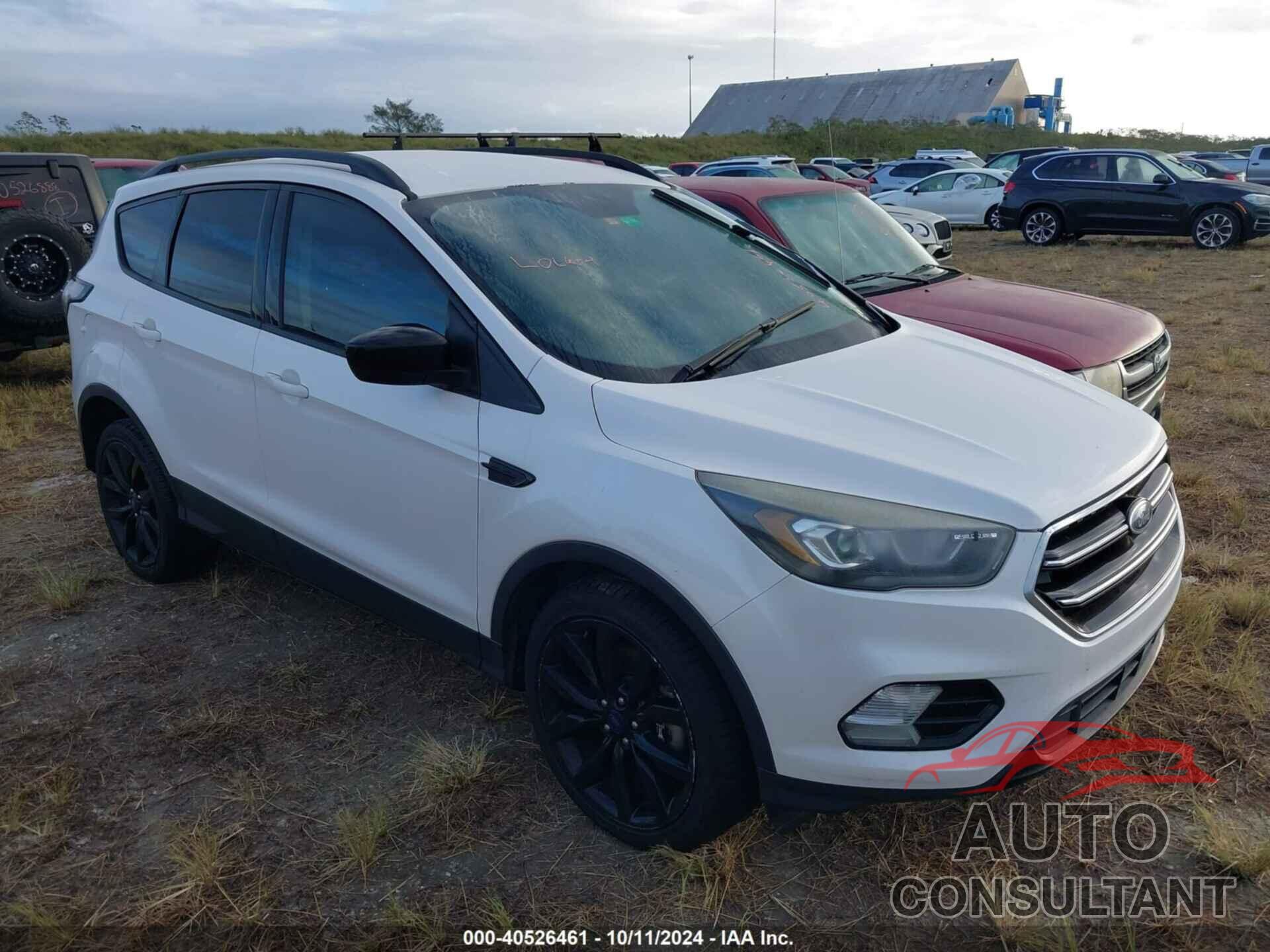 FORD ESCAPE 2017 - 1FMCU0G94HUB56967