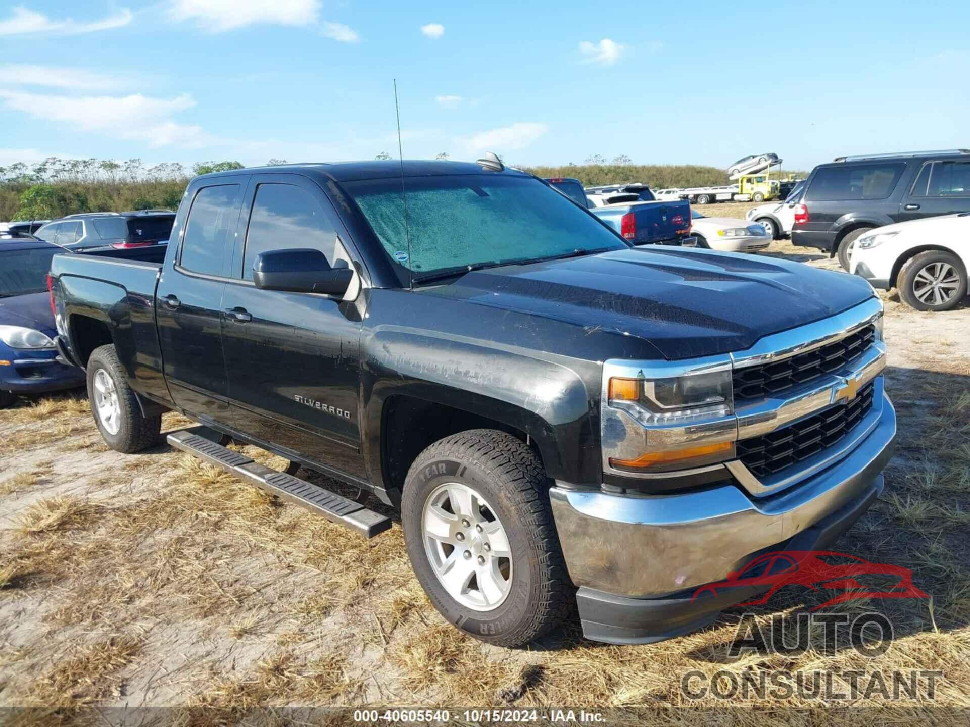 CHEVROLET SILVERADO 1500 2018 - 1GCRCREH0JZ348816