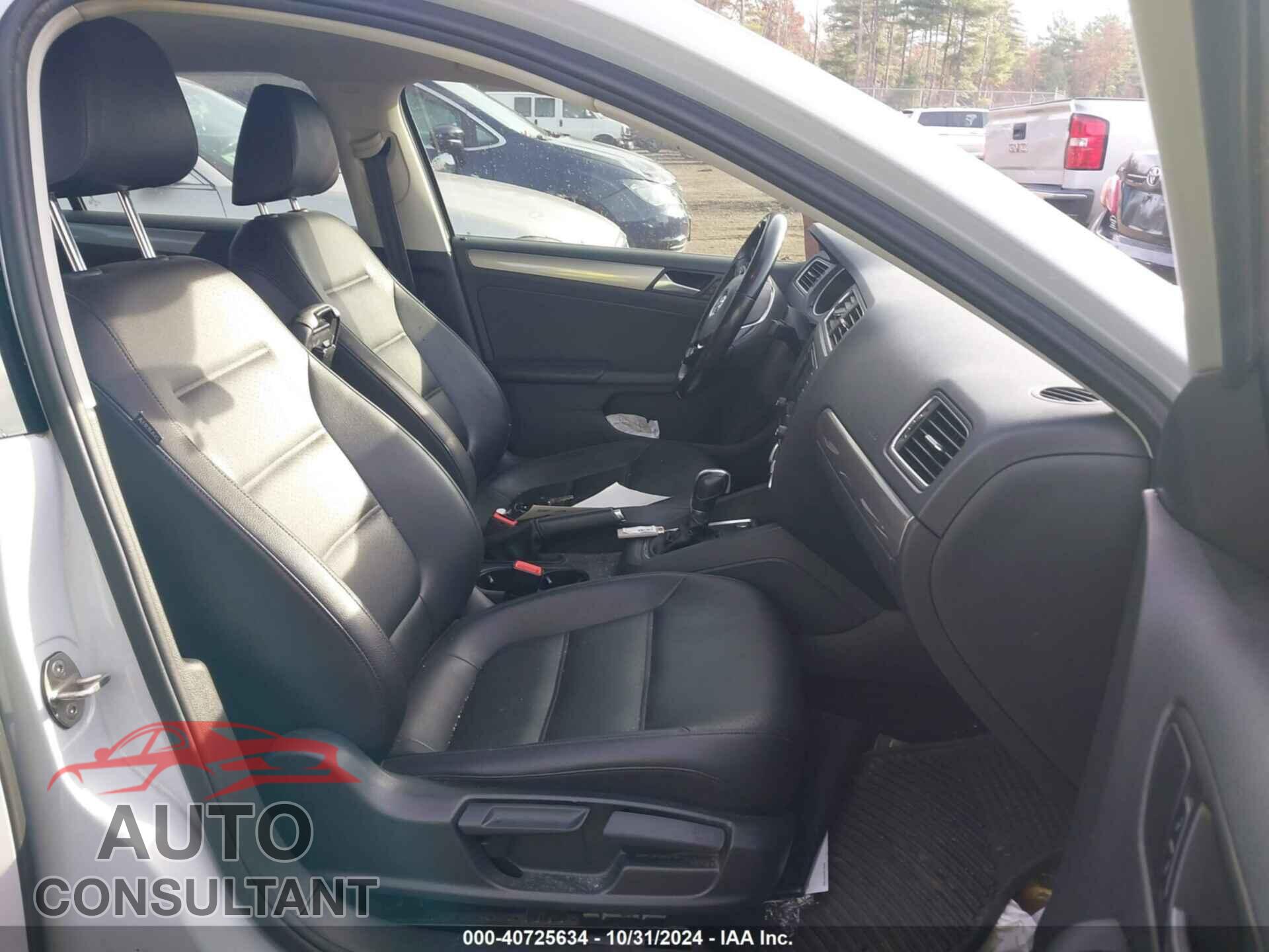 VOLKSWAGEN JETTA 2017 - 3VWDB7AJ5HM405773