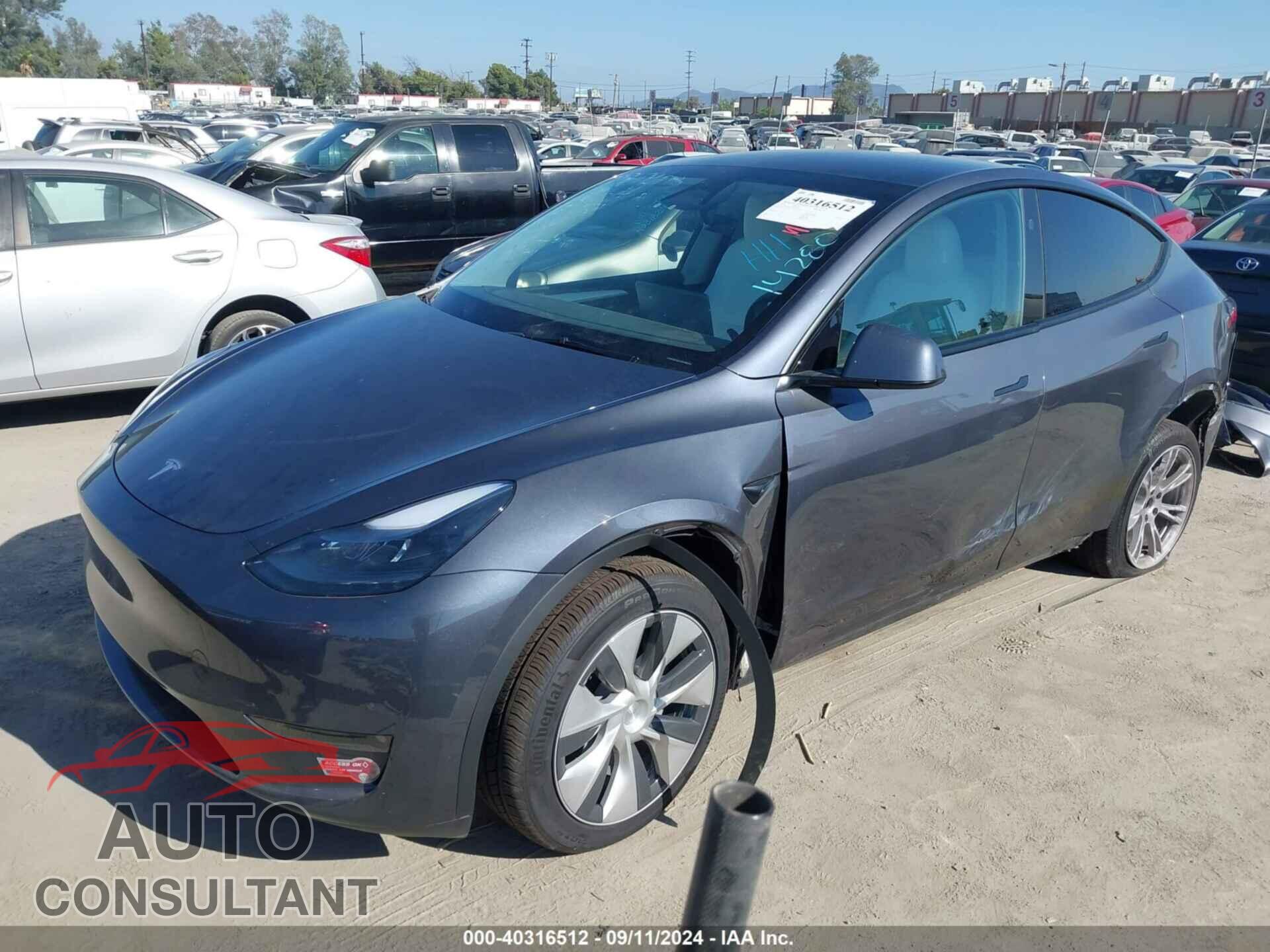 TESLA MODEL Y 2023 - 7SAYGAEE2PF978359
