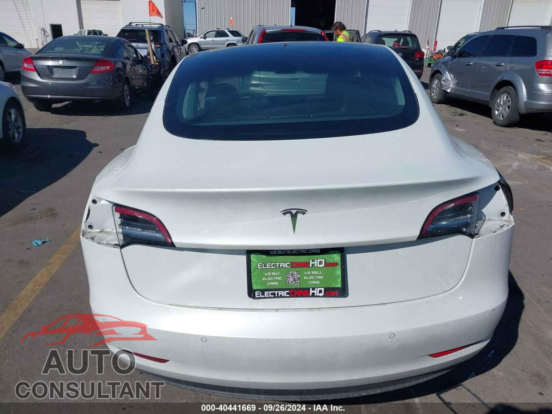 TESLA MODEL 3 2022 - 5YJ3E1EA6NF188084