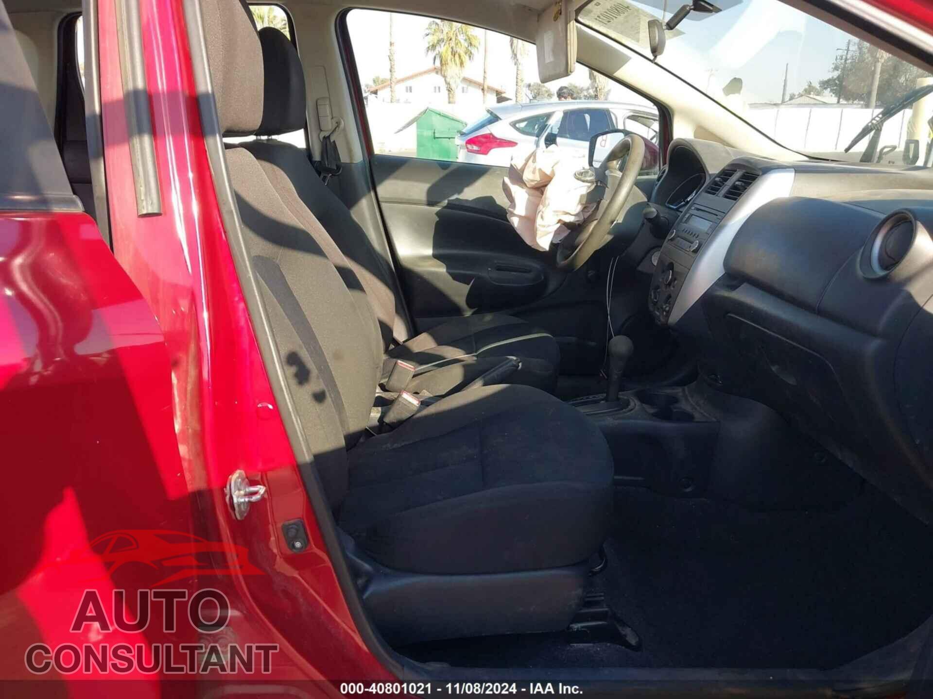 NISSAN VERSA NOTE 2015 - 3N1CE2CP1FL435207